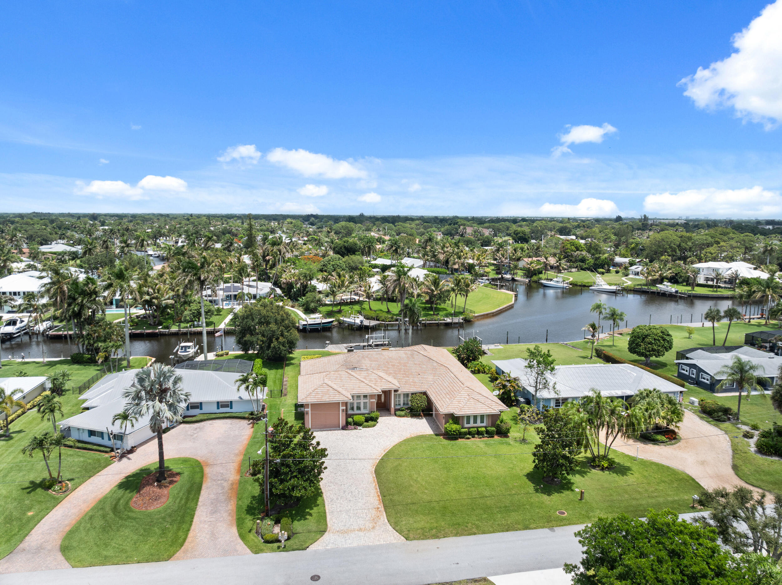 NORTH RIVER SHORES - Residential