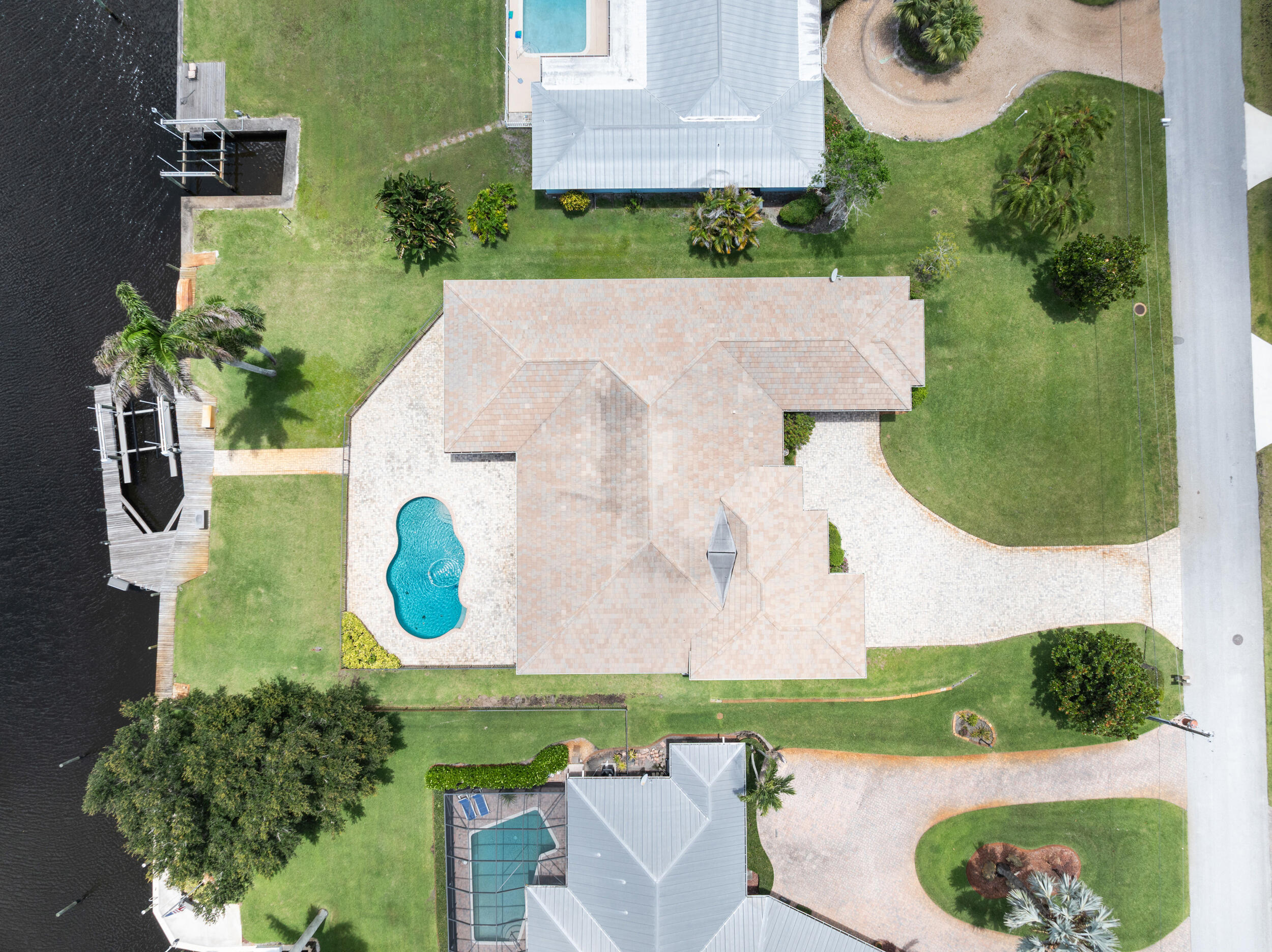 NORTH RIVER SHORES - Residential
