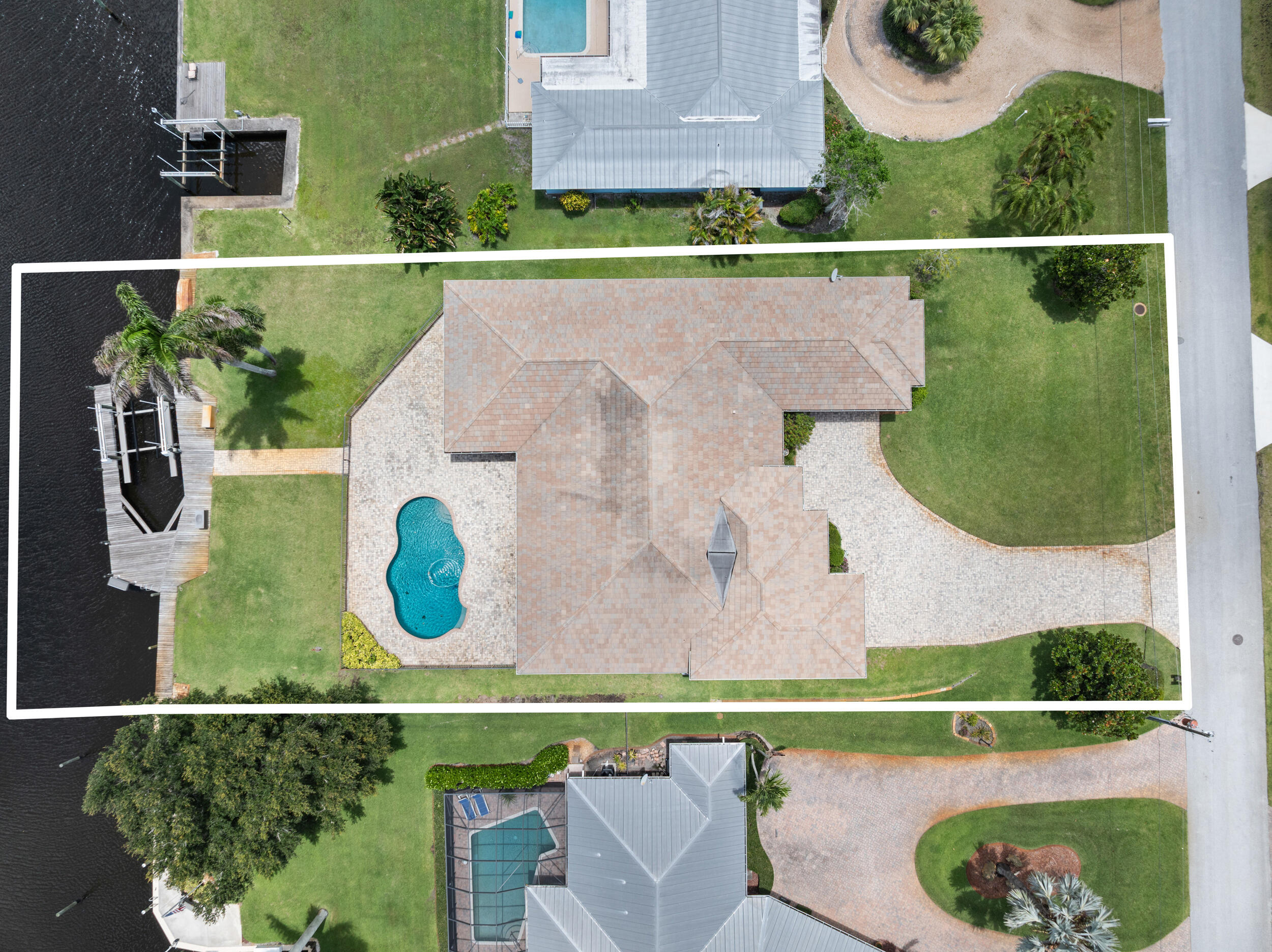 NORTH RIVER SHORES - Residential