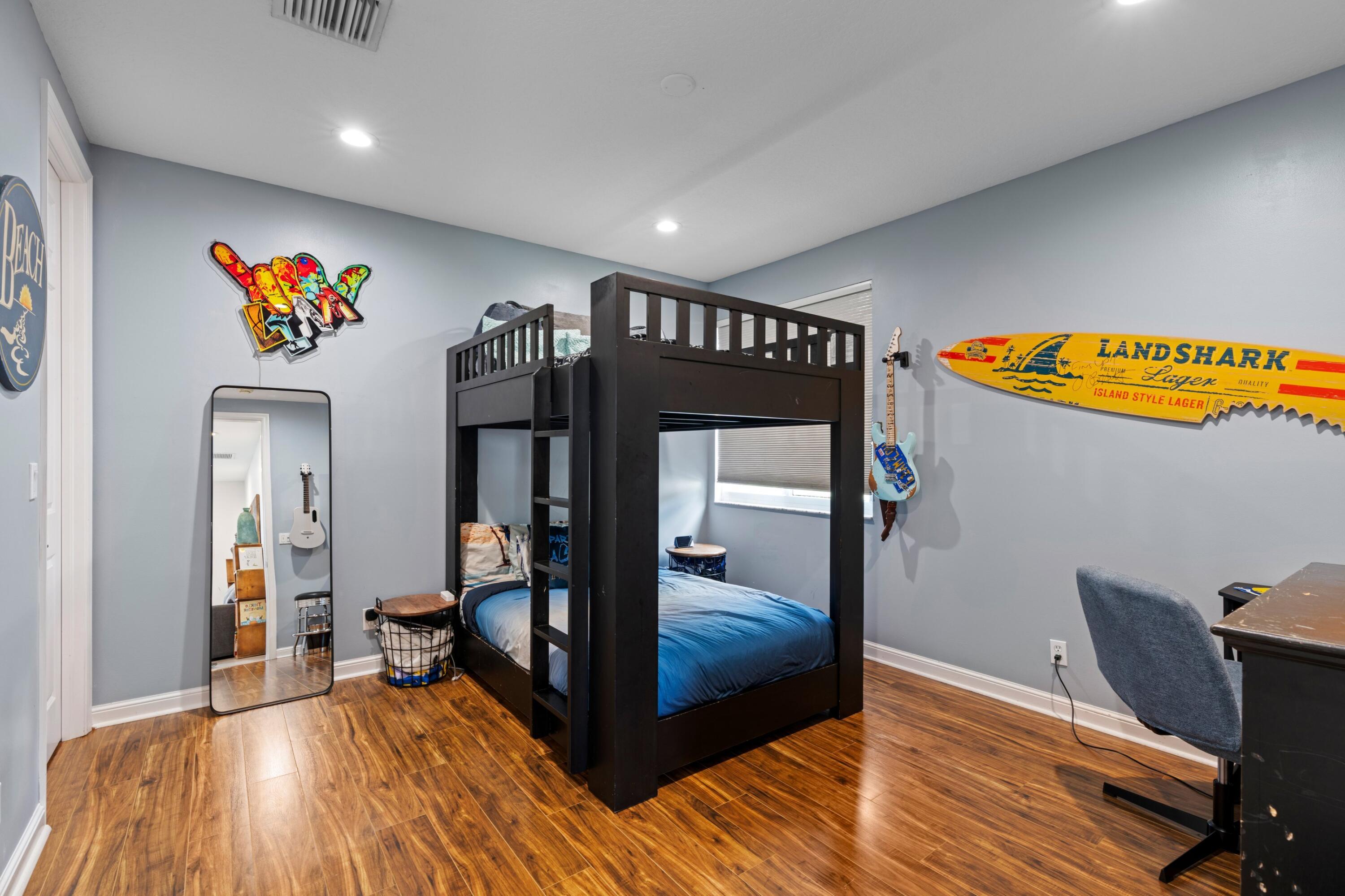 MIRASOL PARS H AND I - Residential