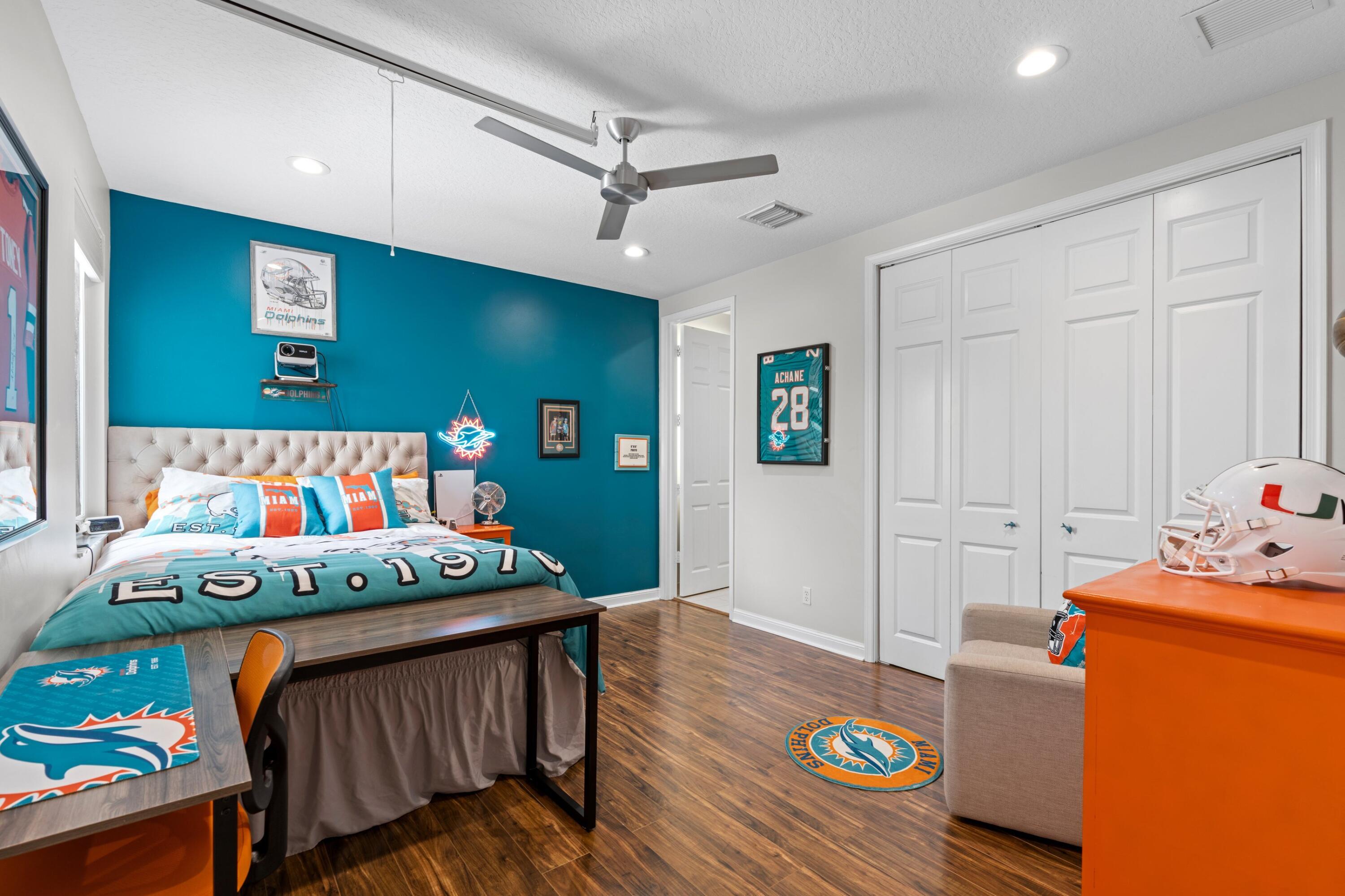 MIRASOL PARS H AND I - Residential