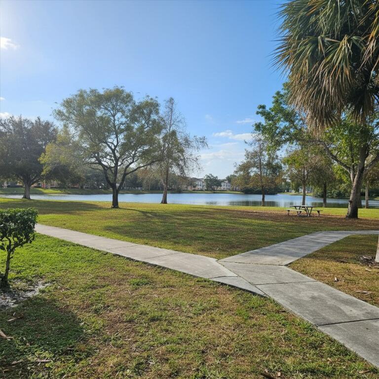 LAKEWOOD AT EMERALD HILLS CONDO - Residential Lease