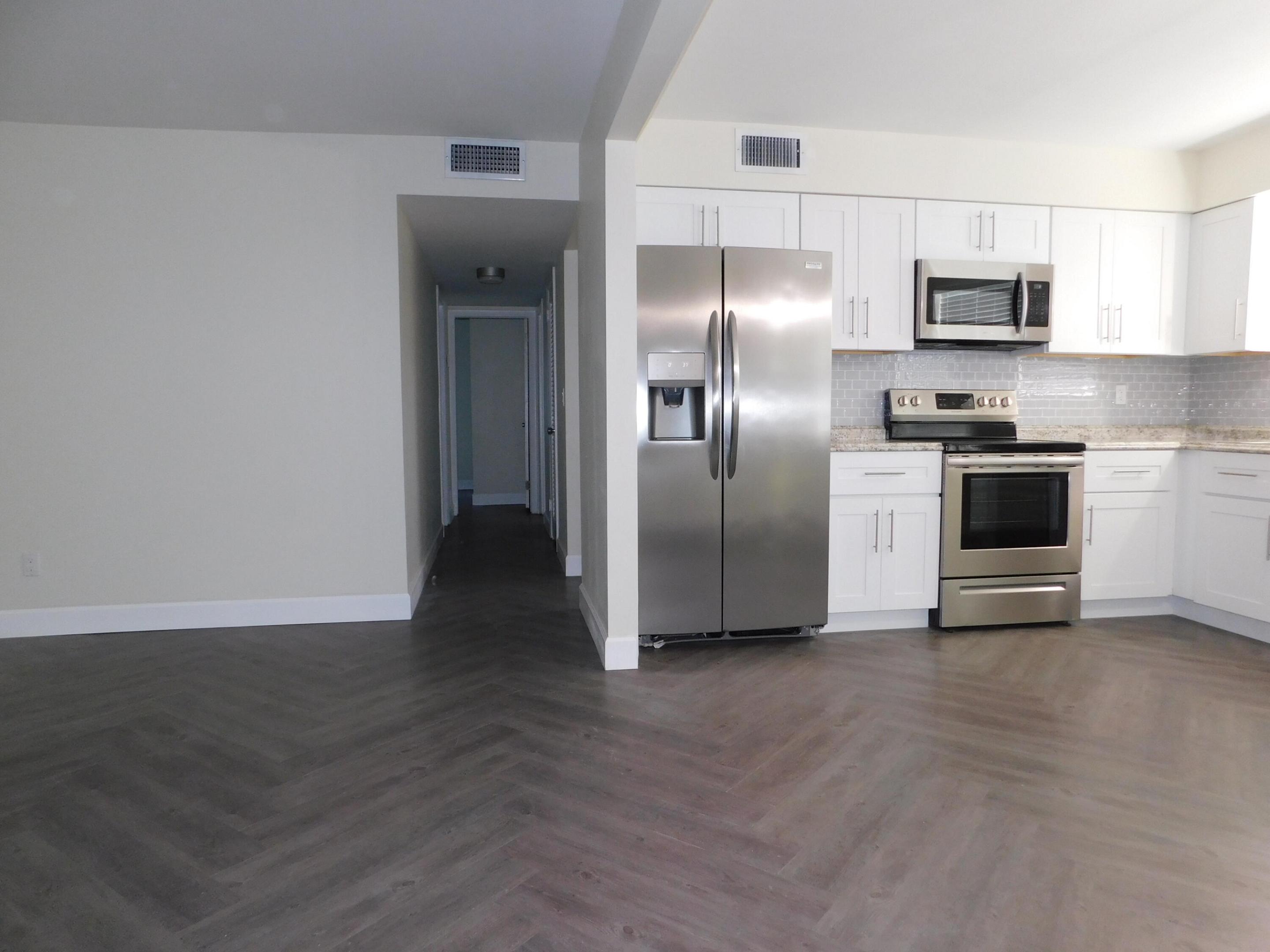 NORTH PALM BEACH VILLAGE OF 3 - Residential Lease