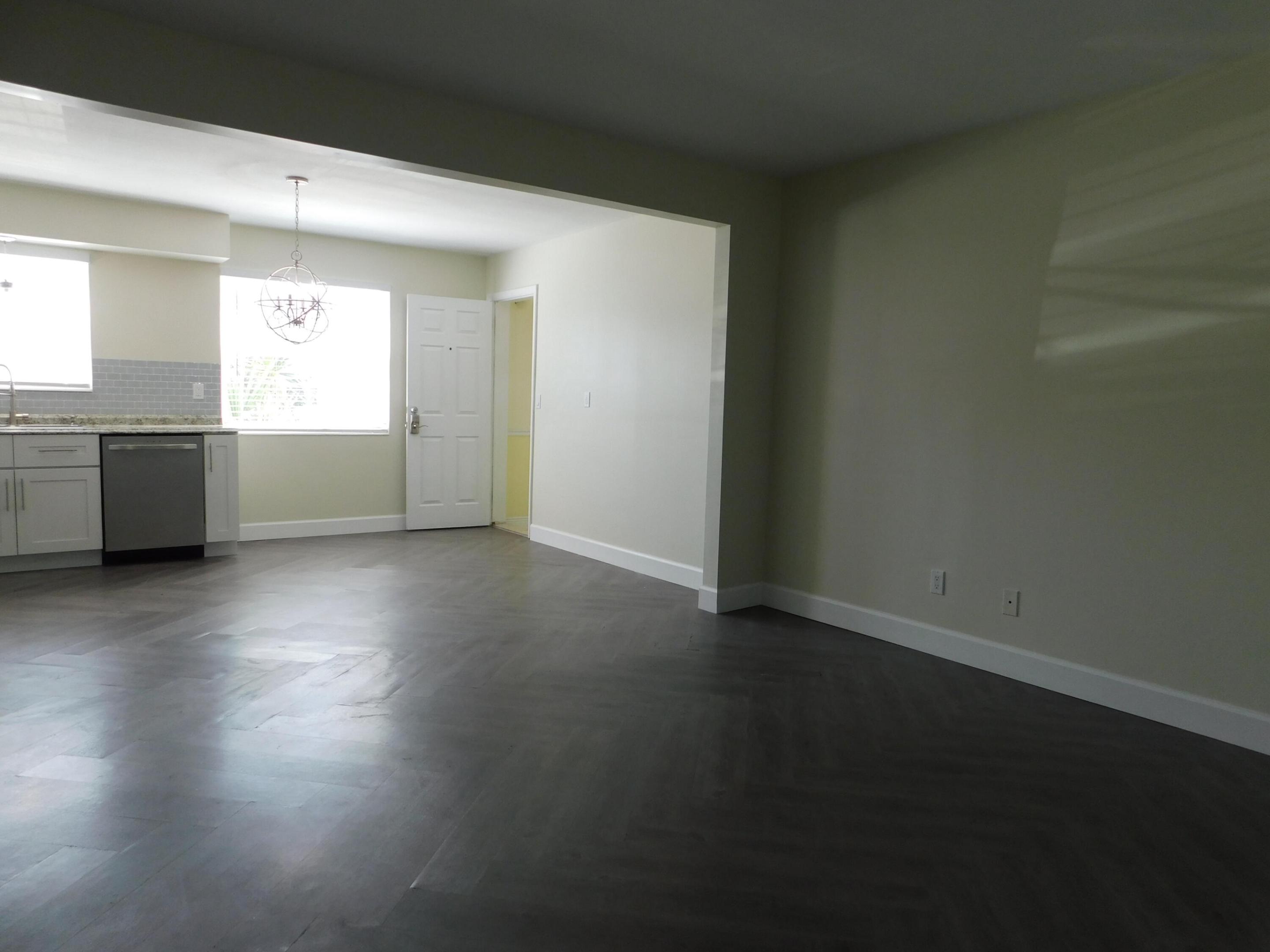 NORTH PALM BEACH VILLAGE OF 3 - Residential Lease