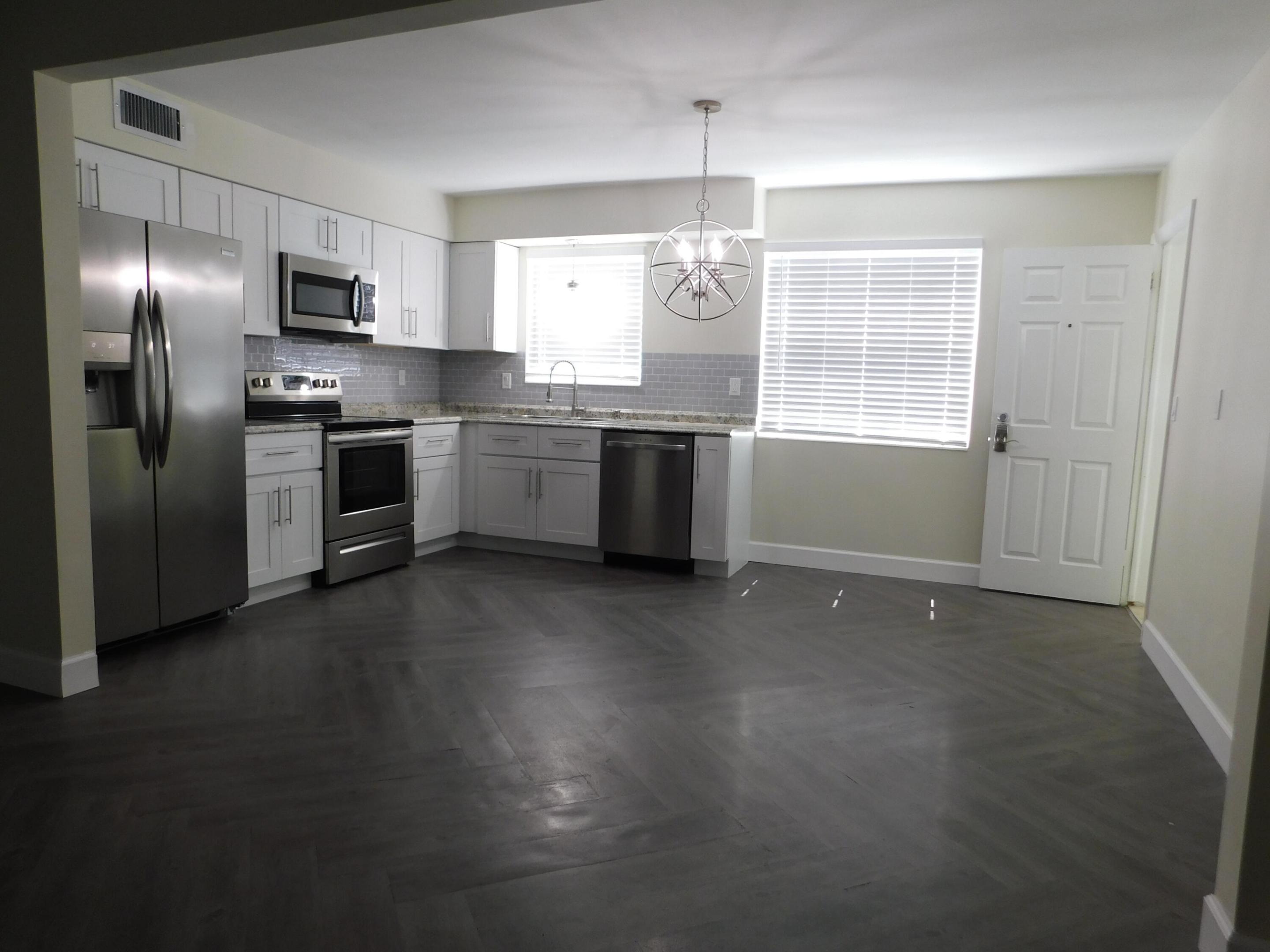 NORTH PALM BEACH VILLAGE OF 3 - Residential Lease