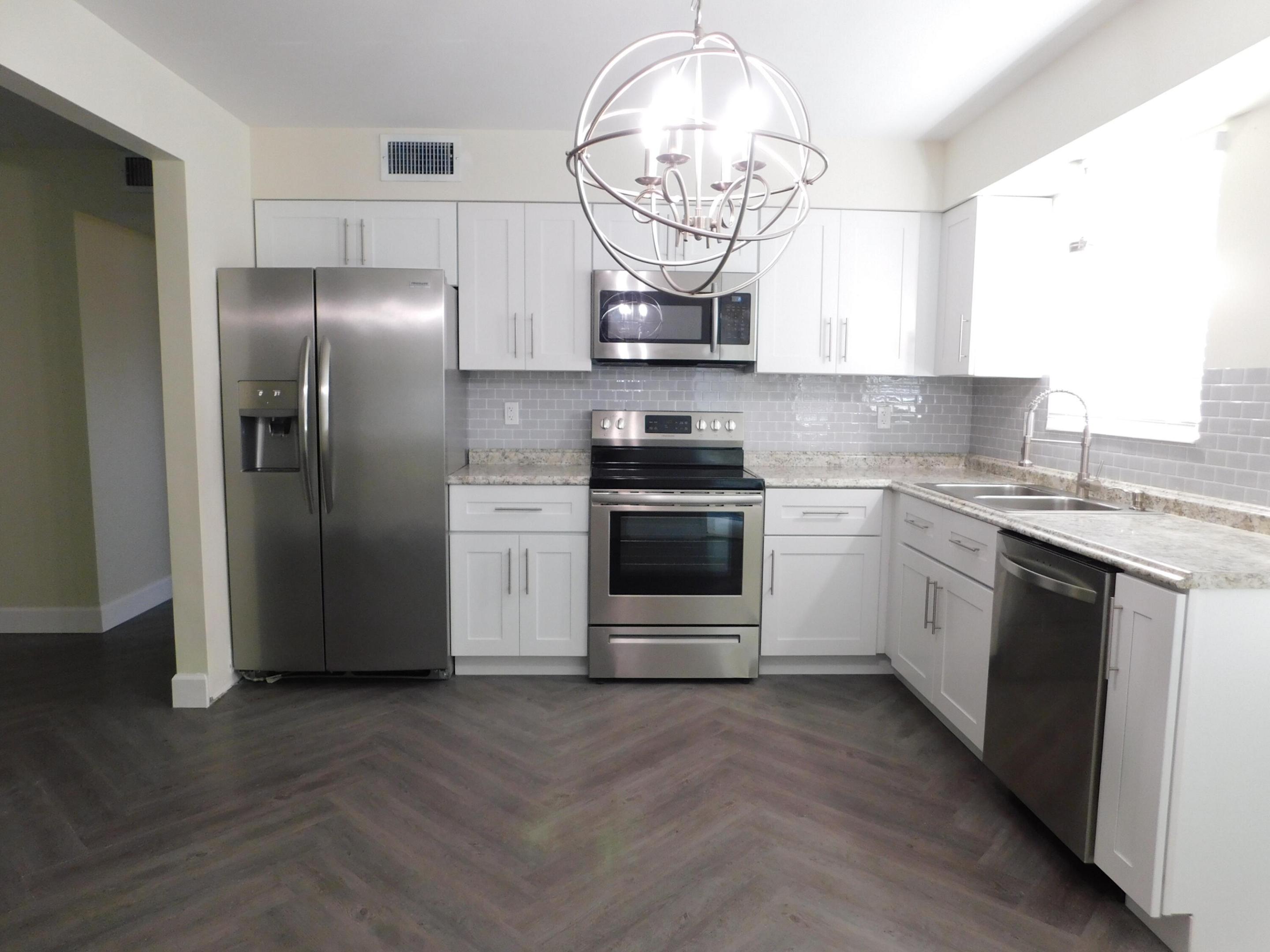 NORTH PALM BEACH VILLAGE OF 3 - Residential Lease