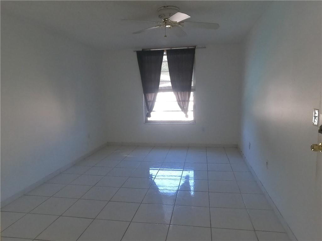SANDS POINT CONDOMINIUM II - Residential