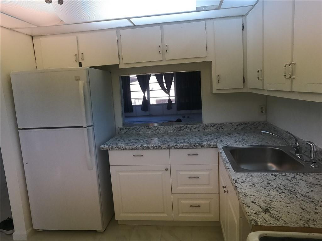 SANDS POINT CONDOMINIUM II - Residential