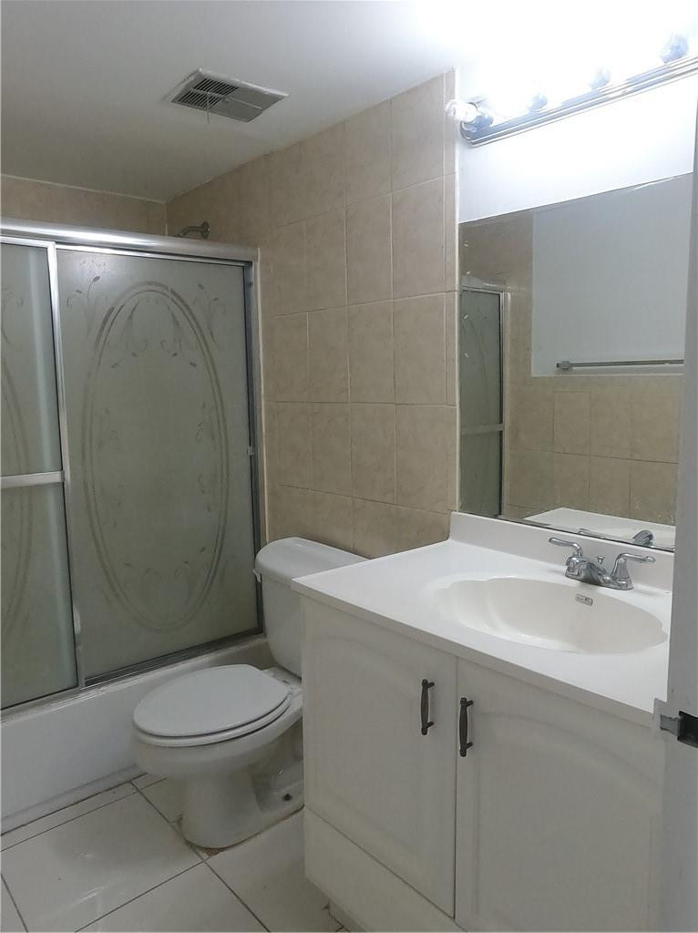 SANDS POINT CONDOMINIUM II - Residential