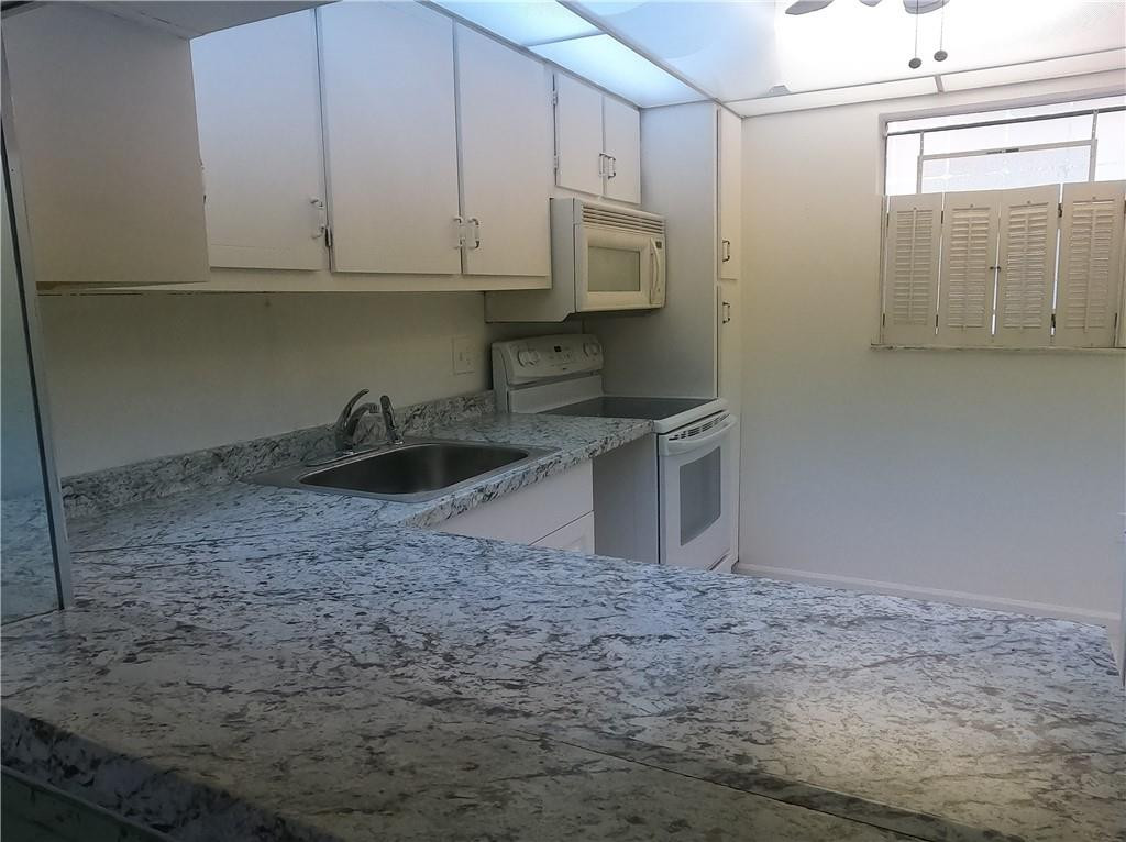 SANDS POINT CONDOMINIUM II - Residential