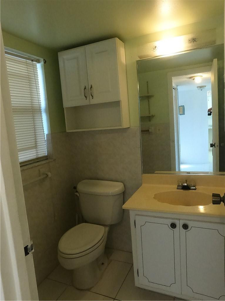 SANDS POINT CONDOMINIUM II - Residential