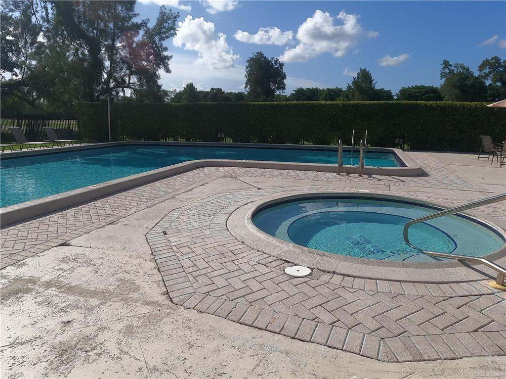 SANDS POINT CONDOMINIUM II - Residential