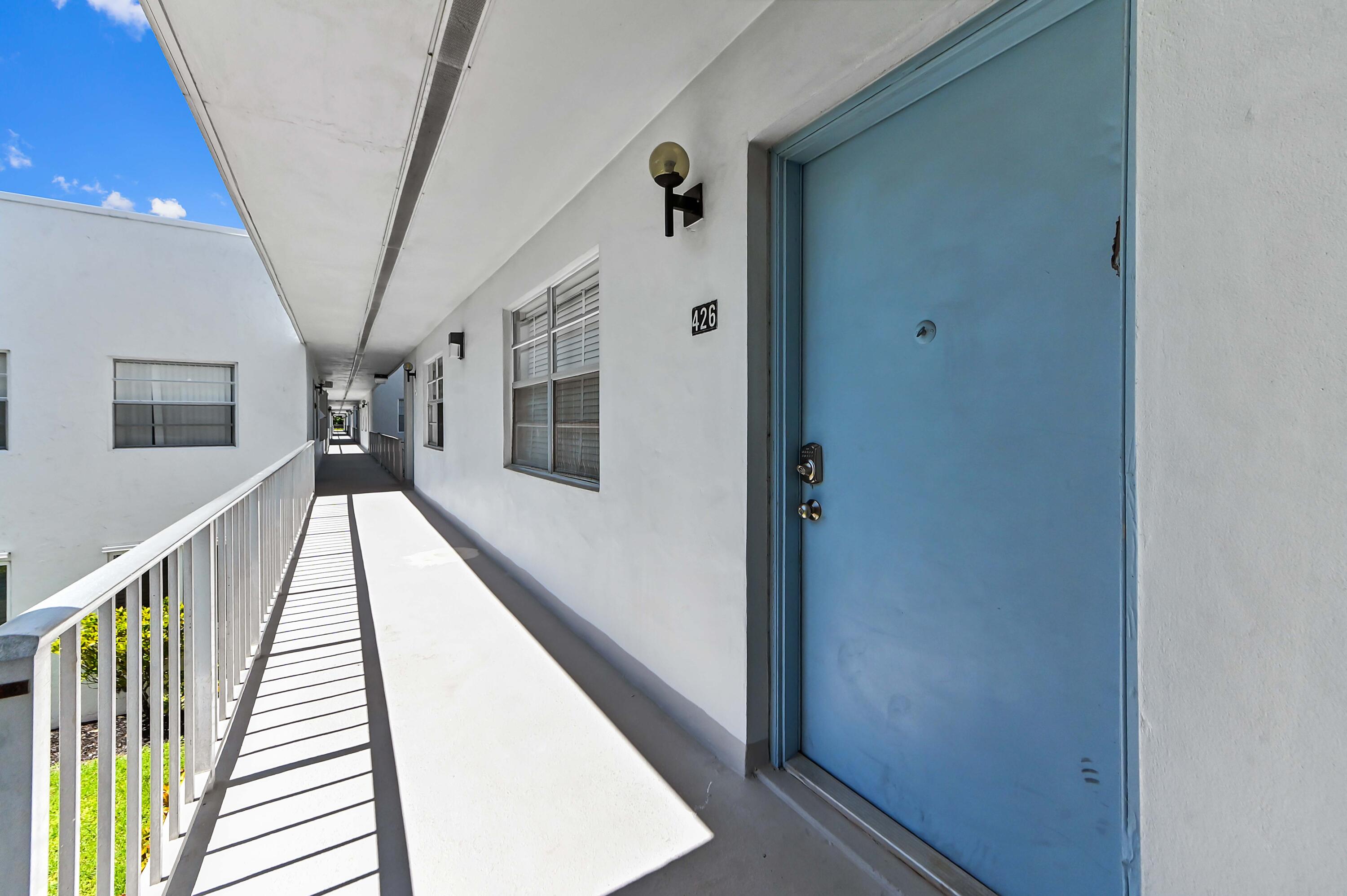 KINGS POINT - Residential