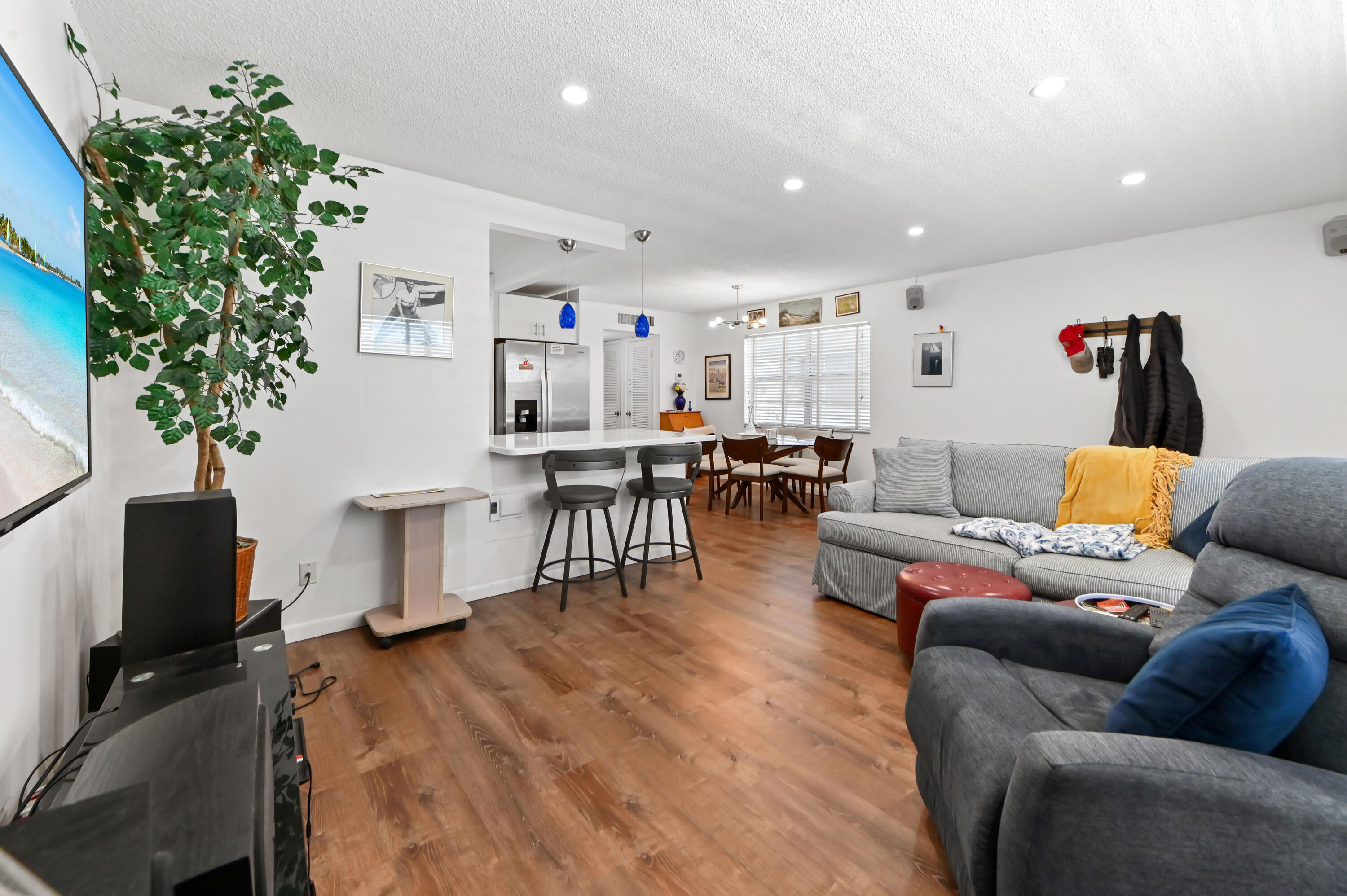 KINGS POINT - Residential