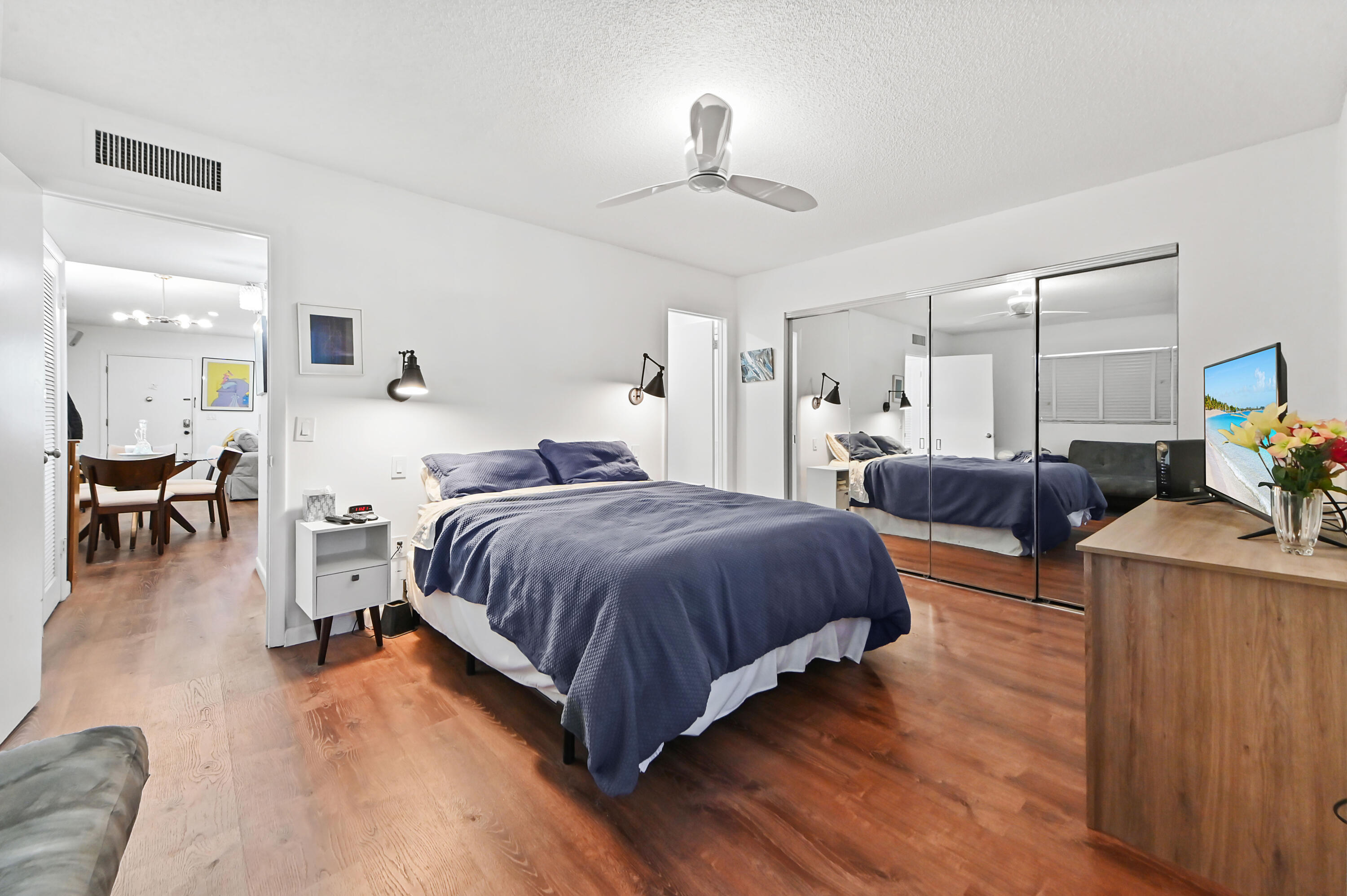 KINGS POINT - Residential
