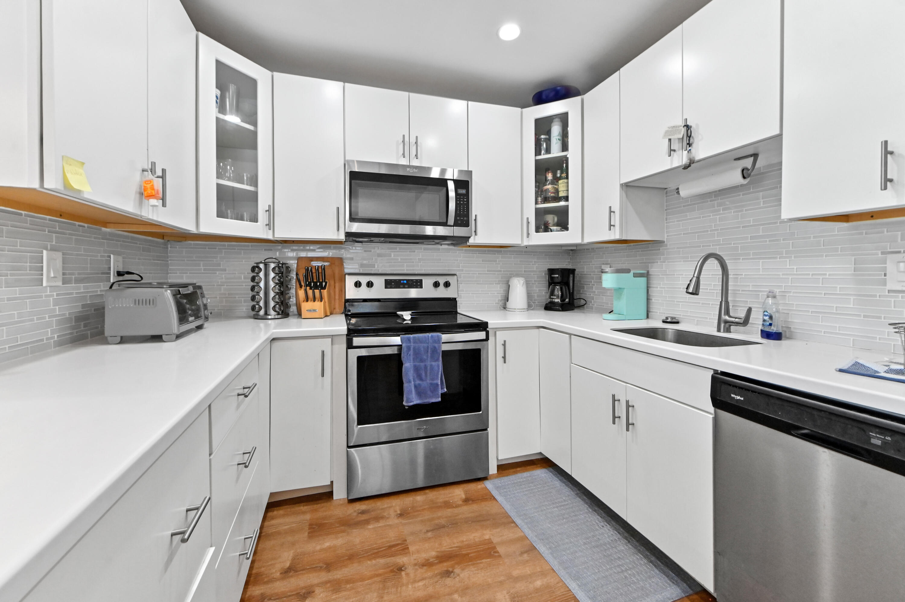 KINGS POINT - Residential