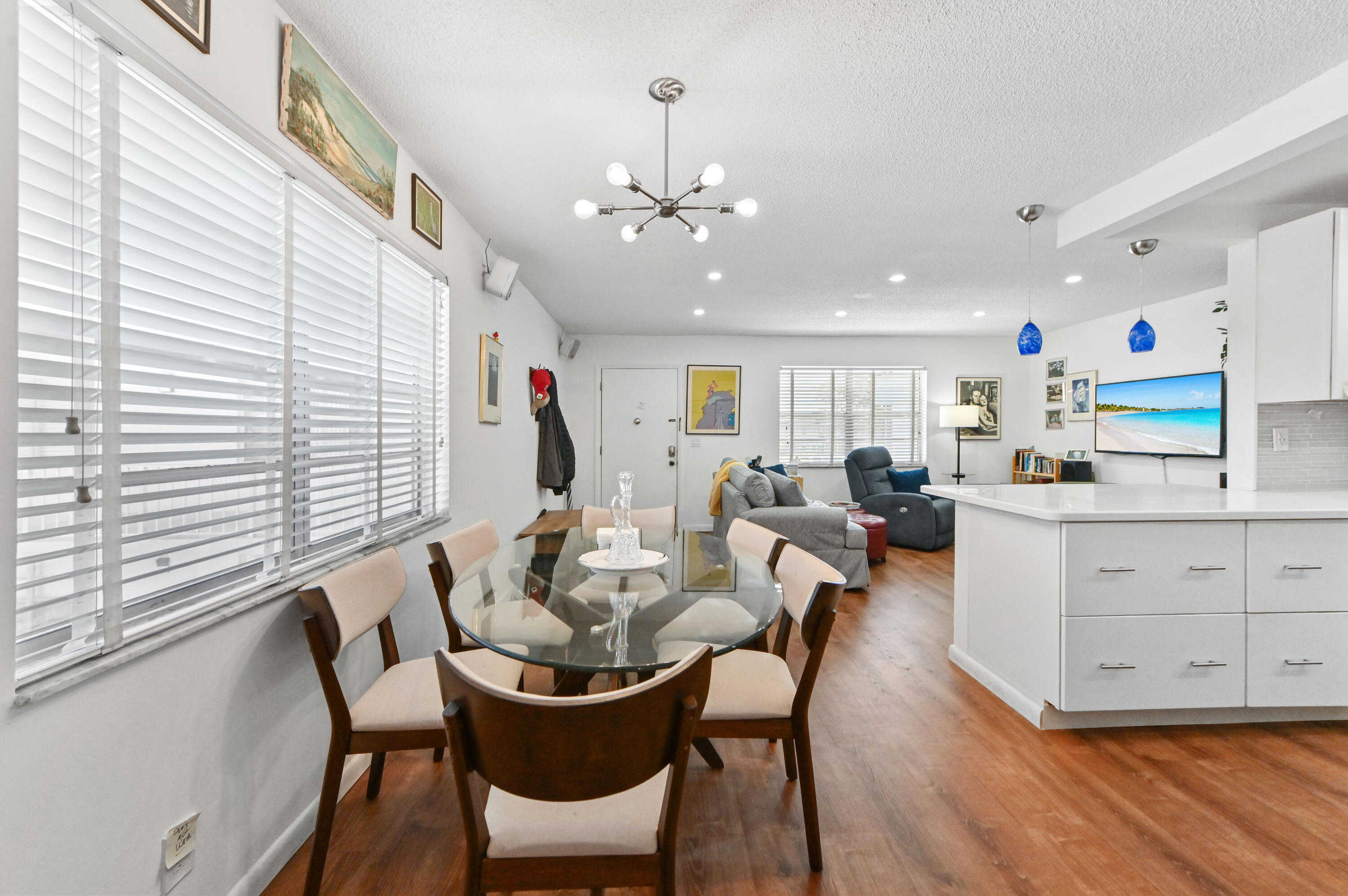KINGS POINT - Residential