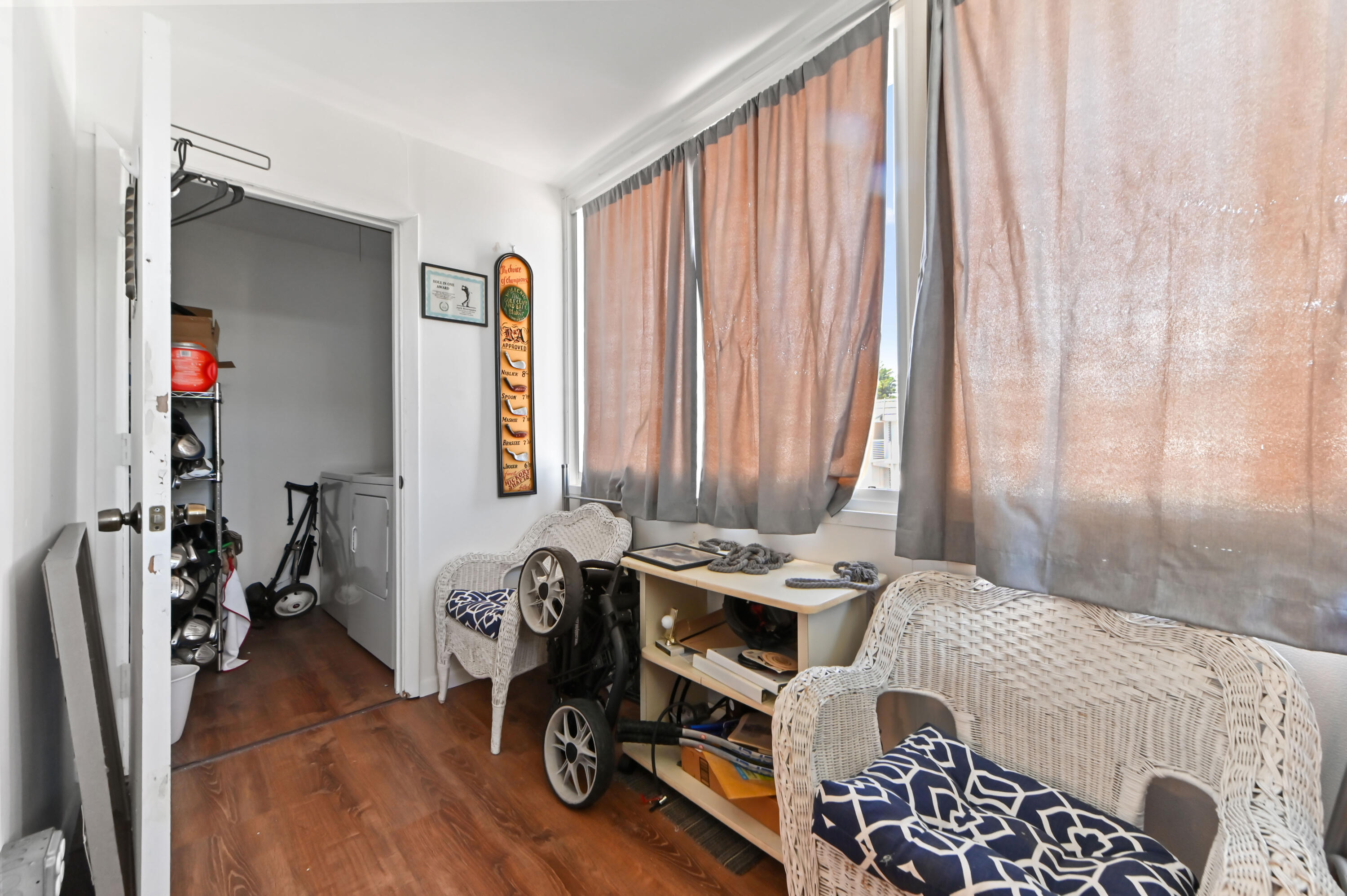 KINGS POINT - Residential