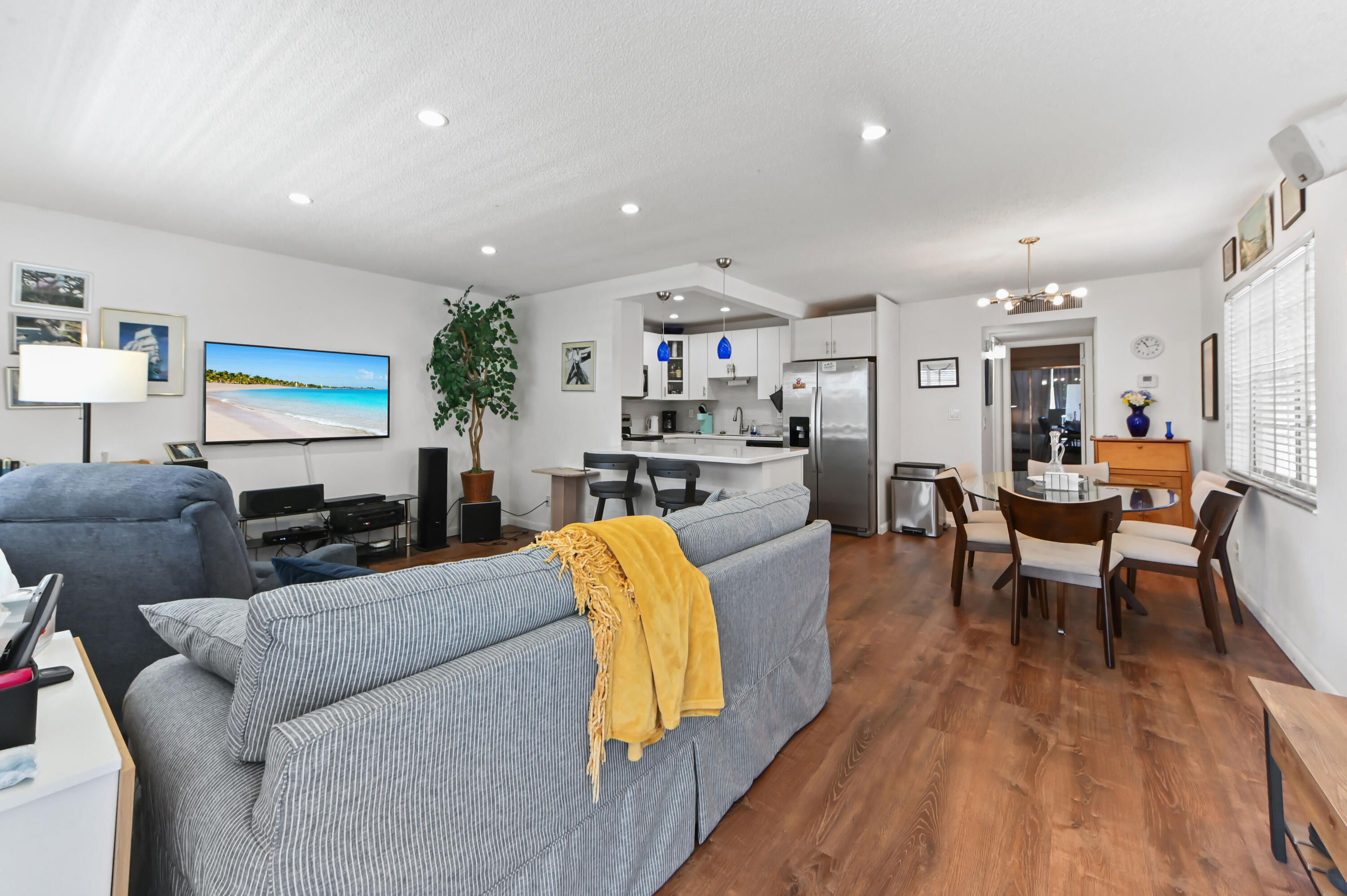 KINGS POINT - Residential