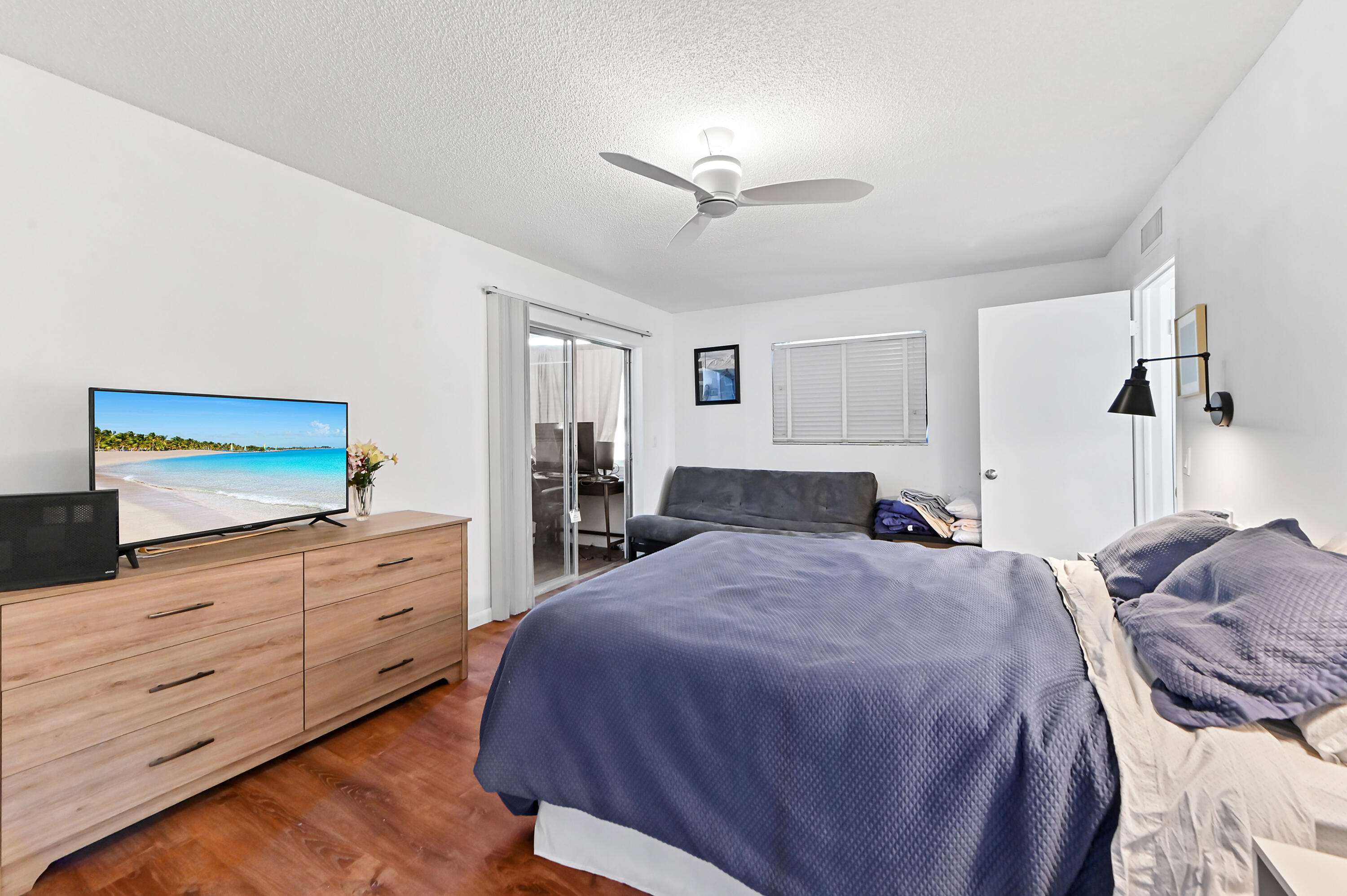 KINGS POINT - Residential