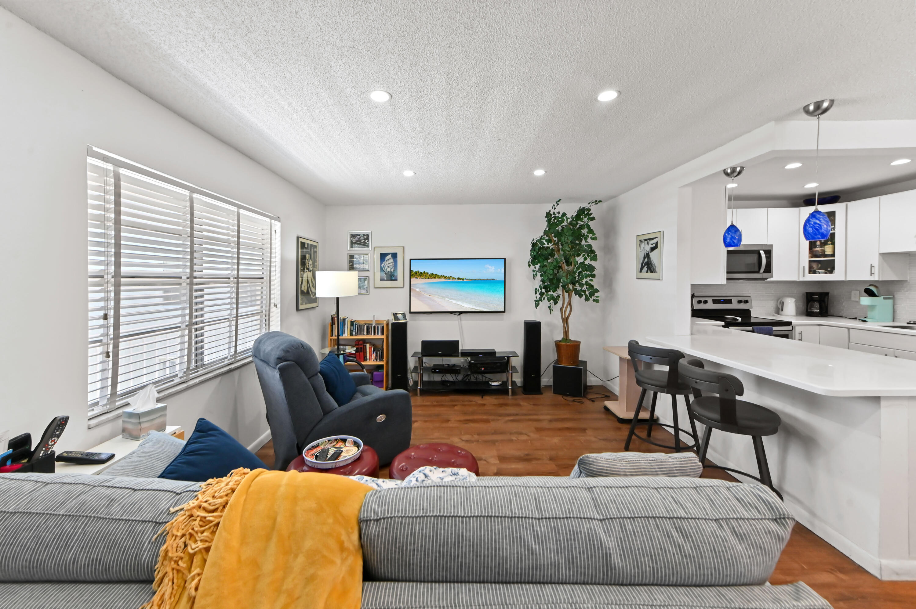 KINGS POINT - Residential