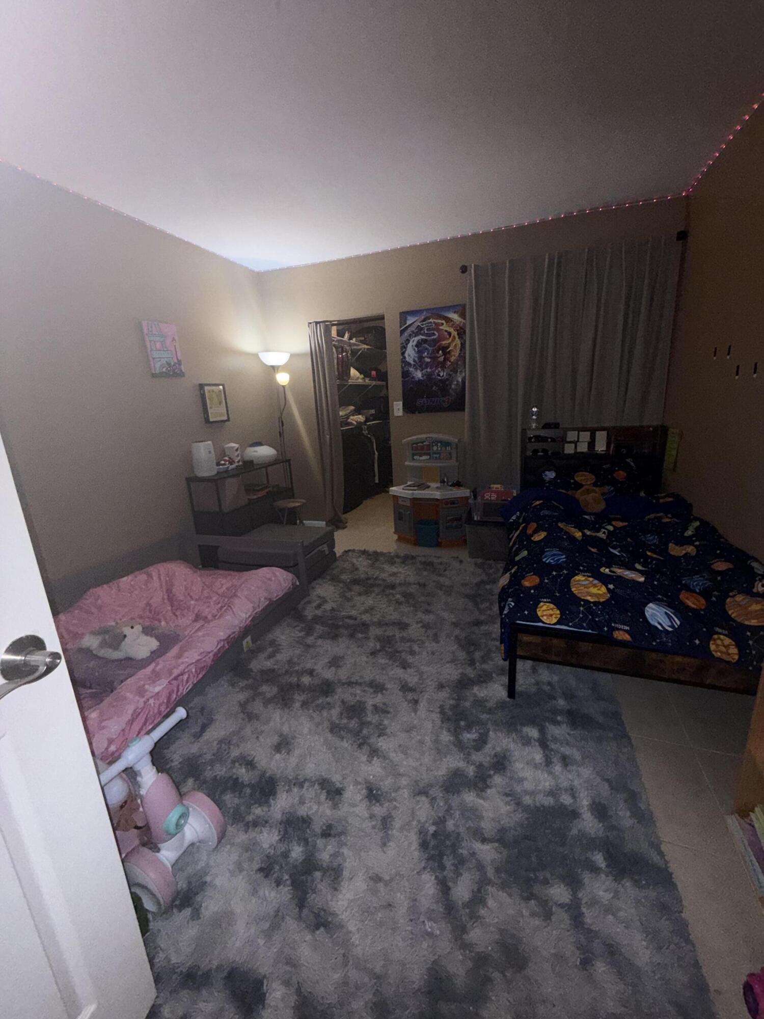 WEDGEWOOD CONDOMINIUM - Residential