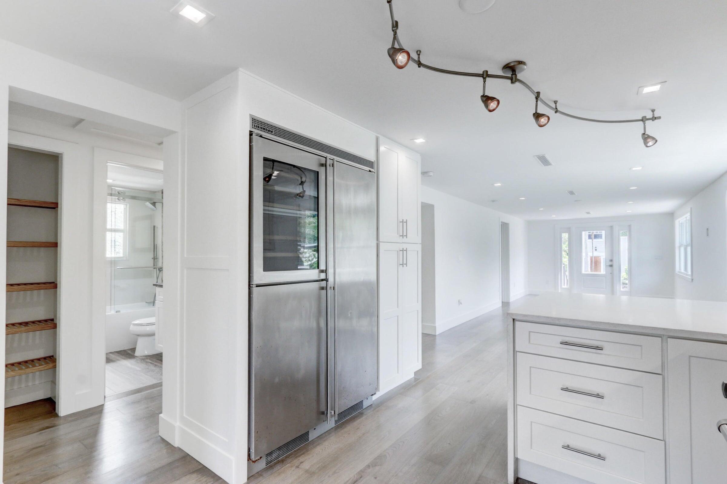 FLAMINGO PARK - Residential Lease