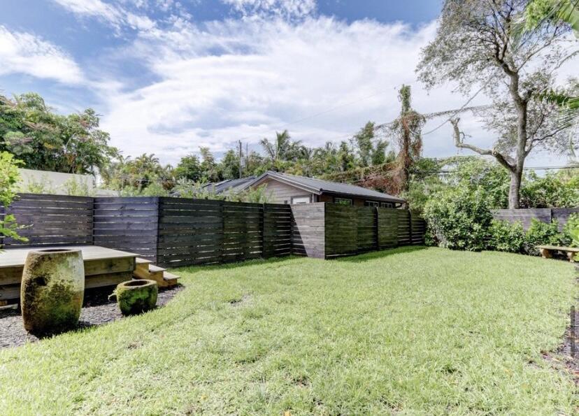 FLAMINGO PARK - Residential Lease