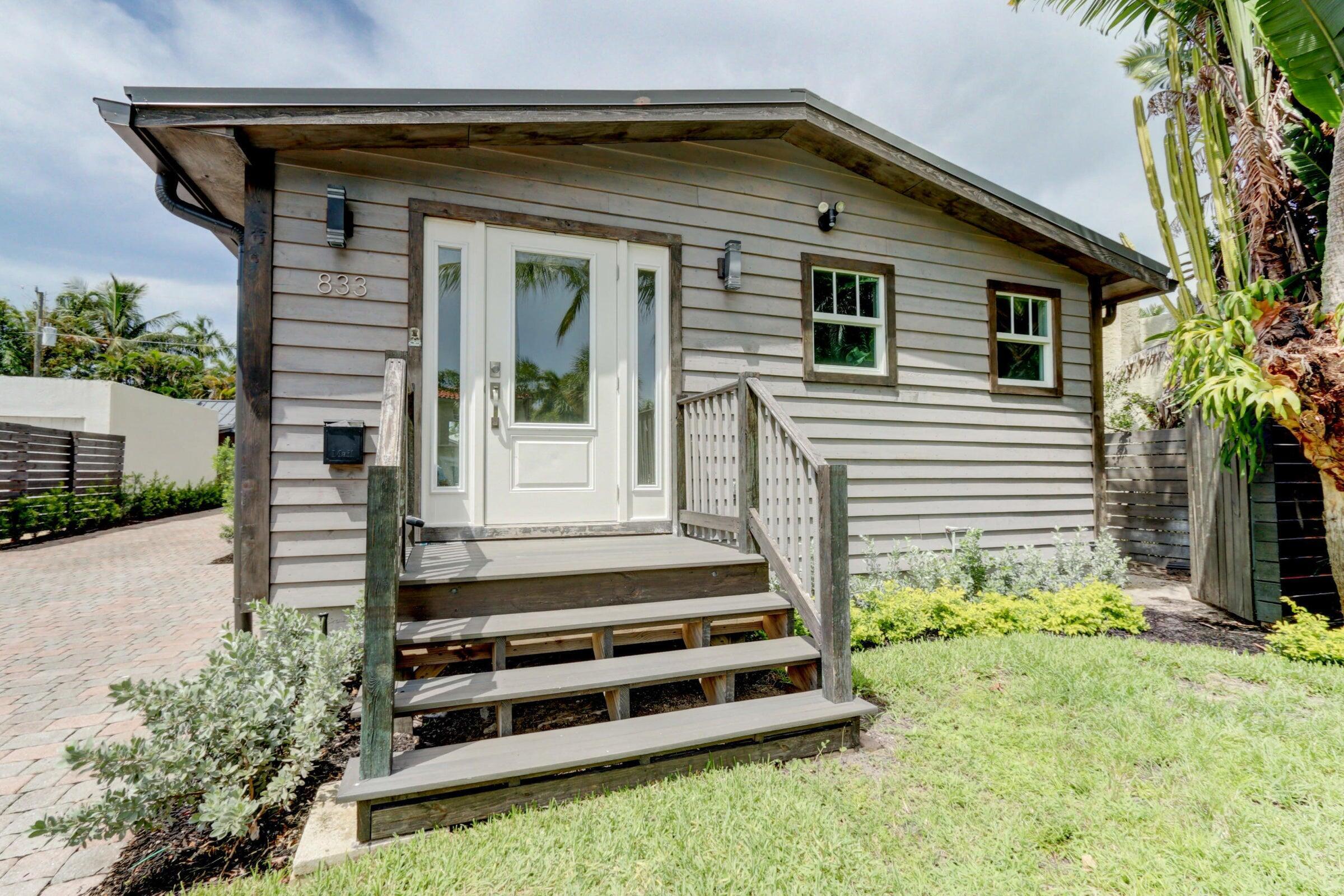 FLAMINGO PARK - Residential Lease