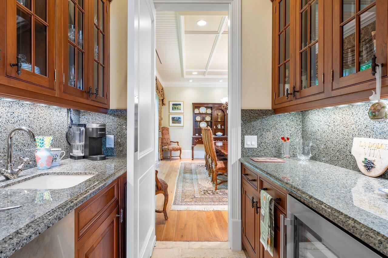 SAILFISH POINT - Residential