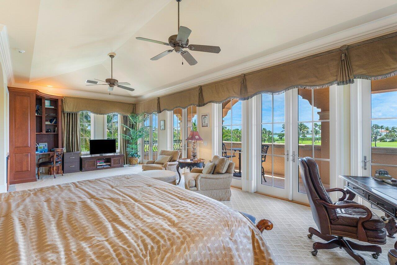 SAILFISH POINT - Residential