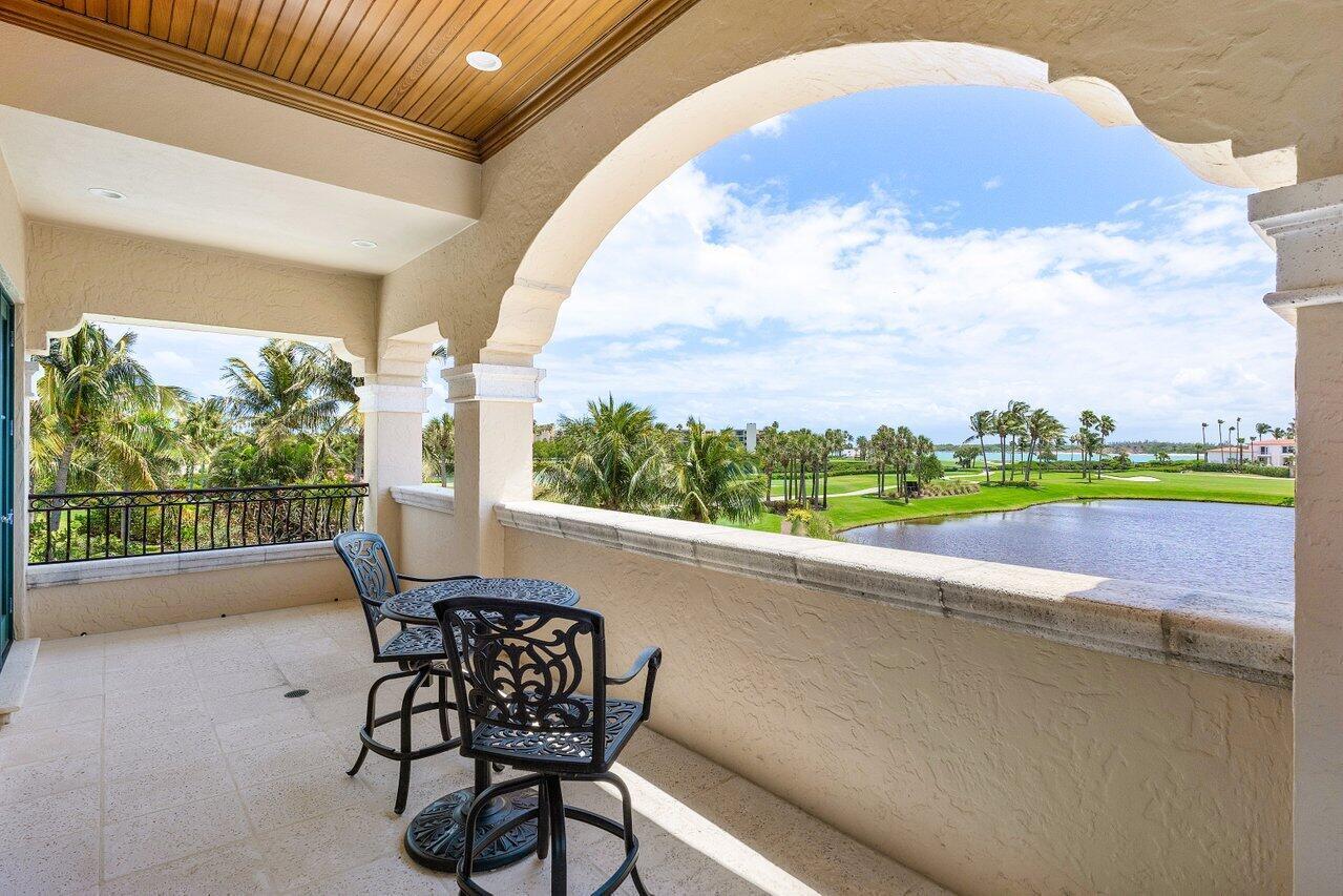 SAILFISH POINT - Residential