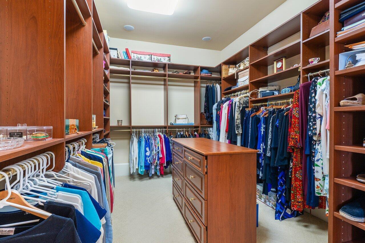SAILFISH POINT - Residential