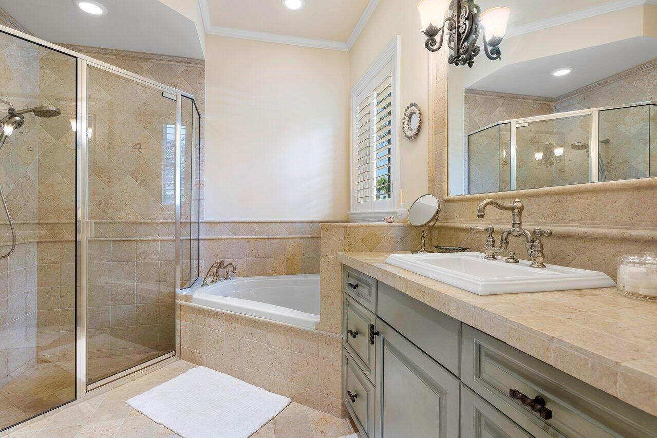 SAILFISH POINT - Residential