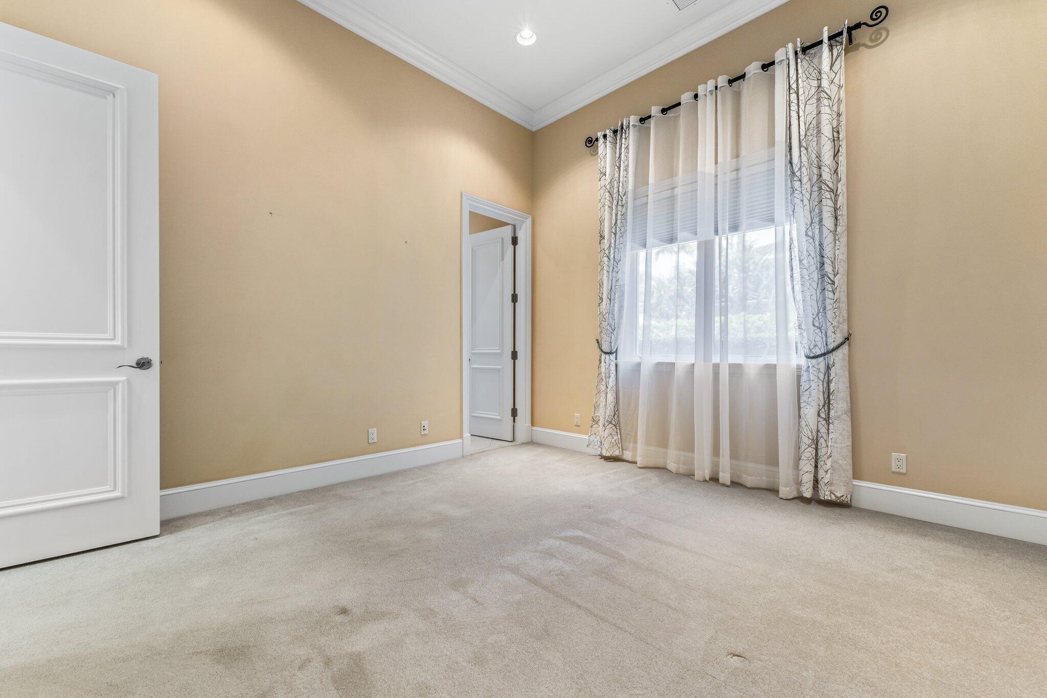 OLD PALM PL 4 - Residential