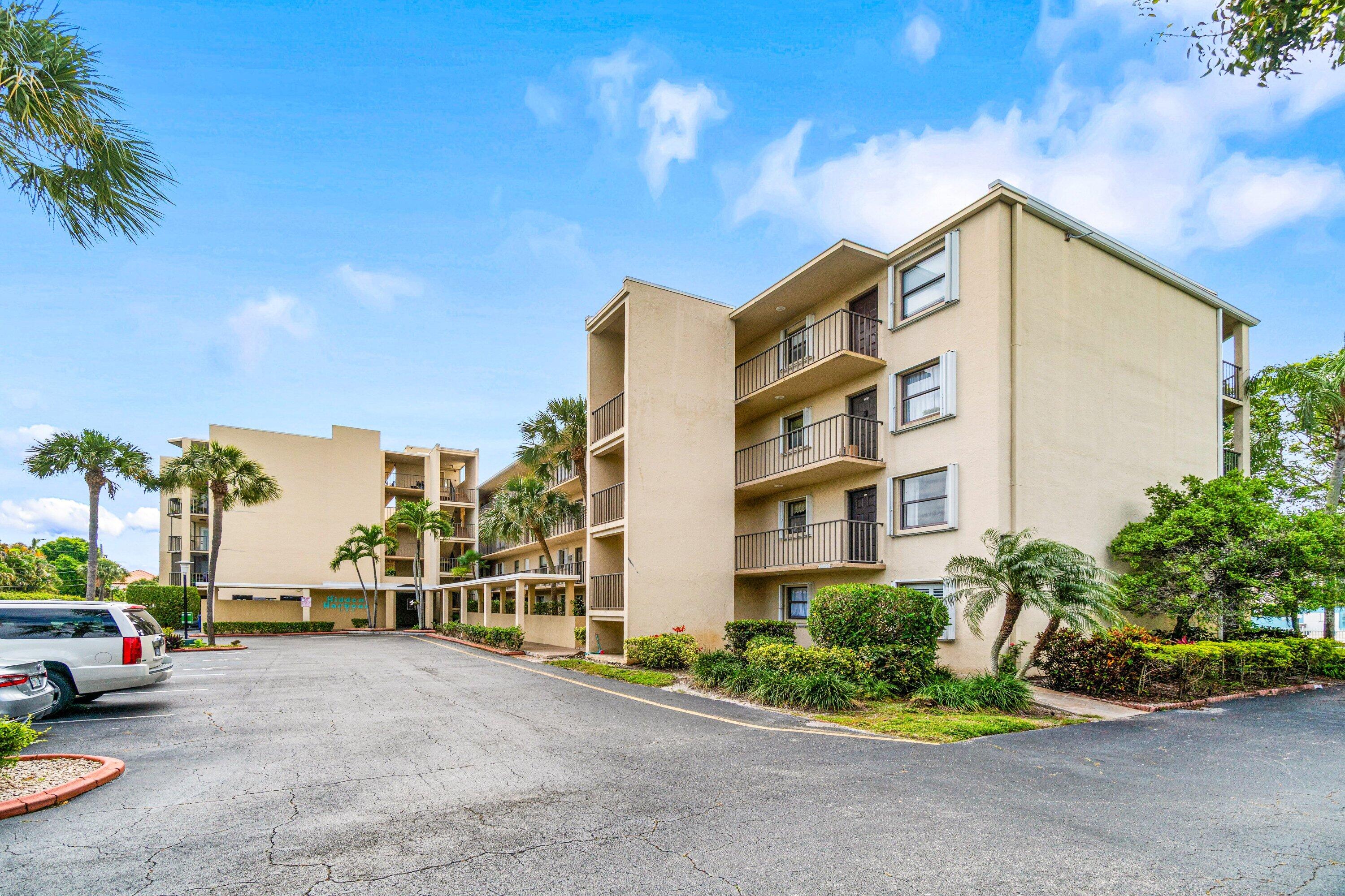 HIDDEN HARBOUR OF THE PALM BEACHES CONDO - Residential