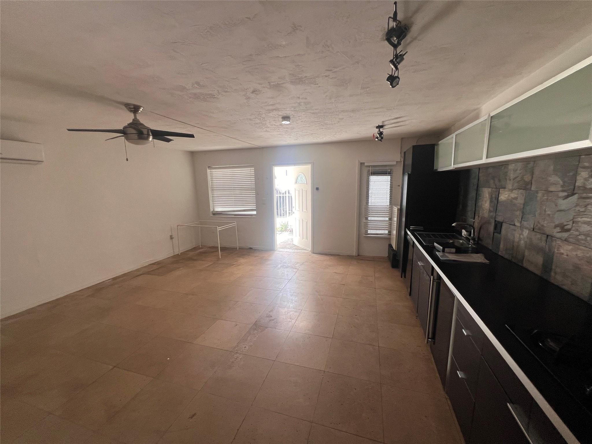 919 MICHIGAN CONDO - Residential