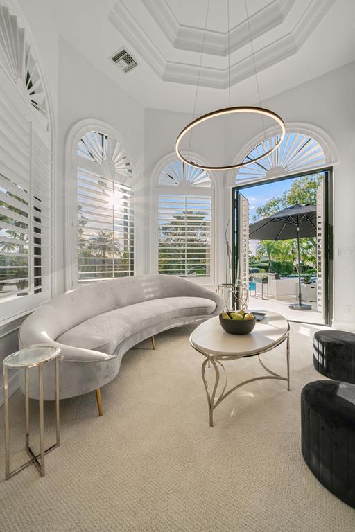 KENSINGTON - Residential