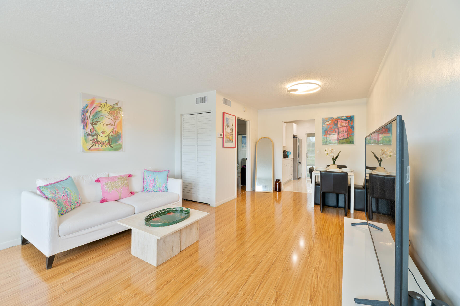 VILLAGES OF ORIOLE ABBEY CONDO - Residential