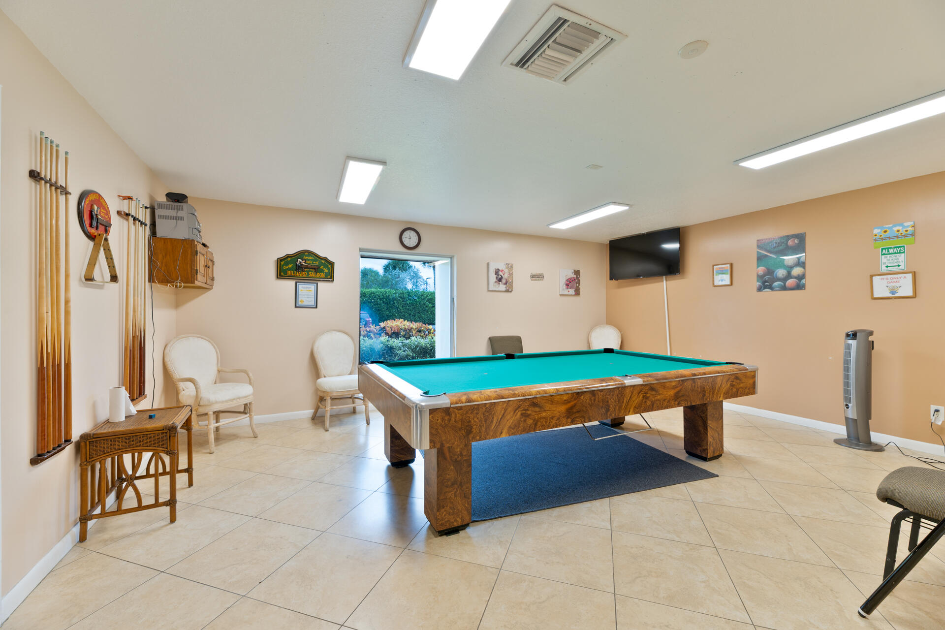 VILLAGES OF ORIOLE ABBEY CONDO - Residential