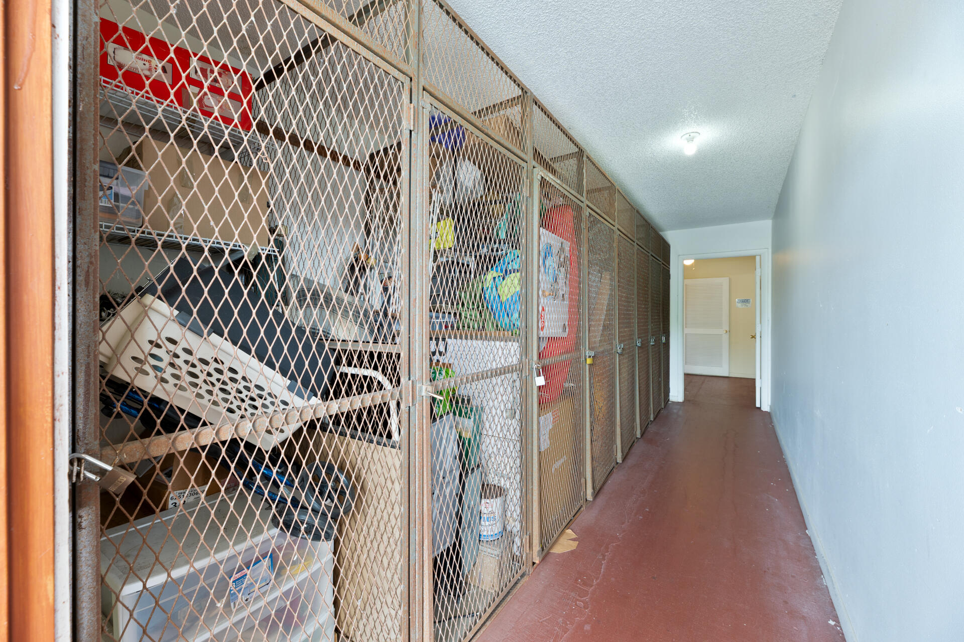 VILLAGES OF ORIOLE ABBEY CONDO - Residential