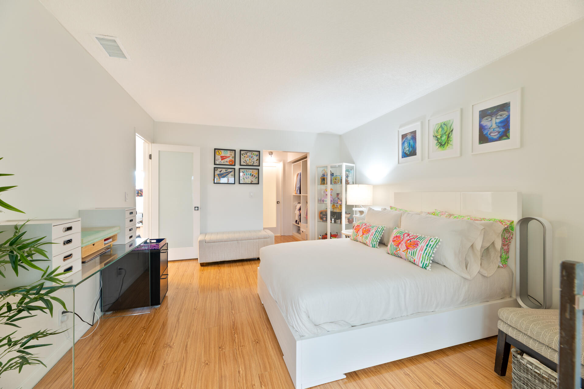 VILLAGES OF ORIOLE ABBEY CONDO - Residential
