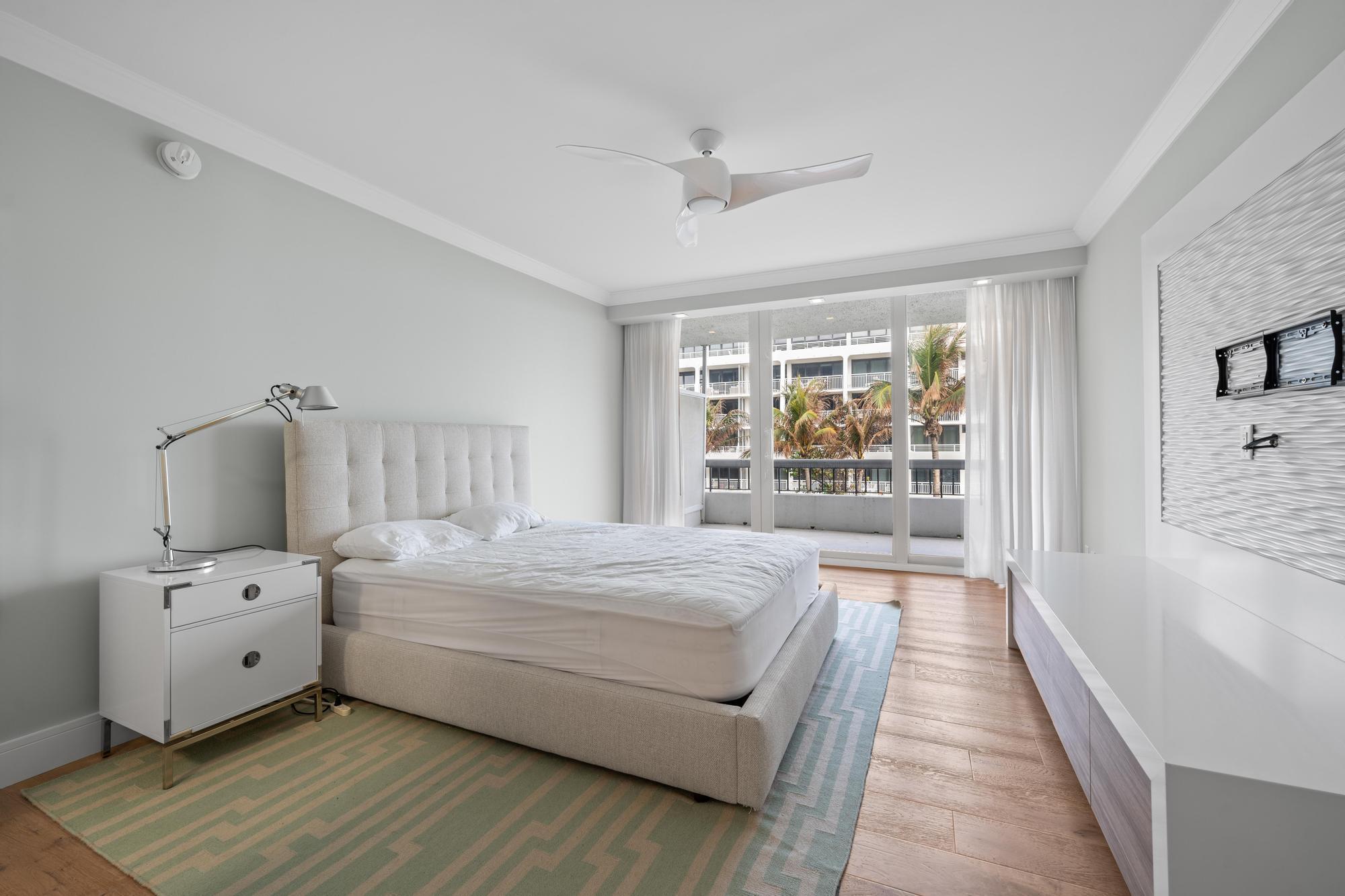 BEACH POINT CONDO - Residential