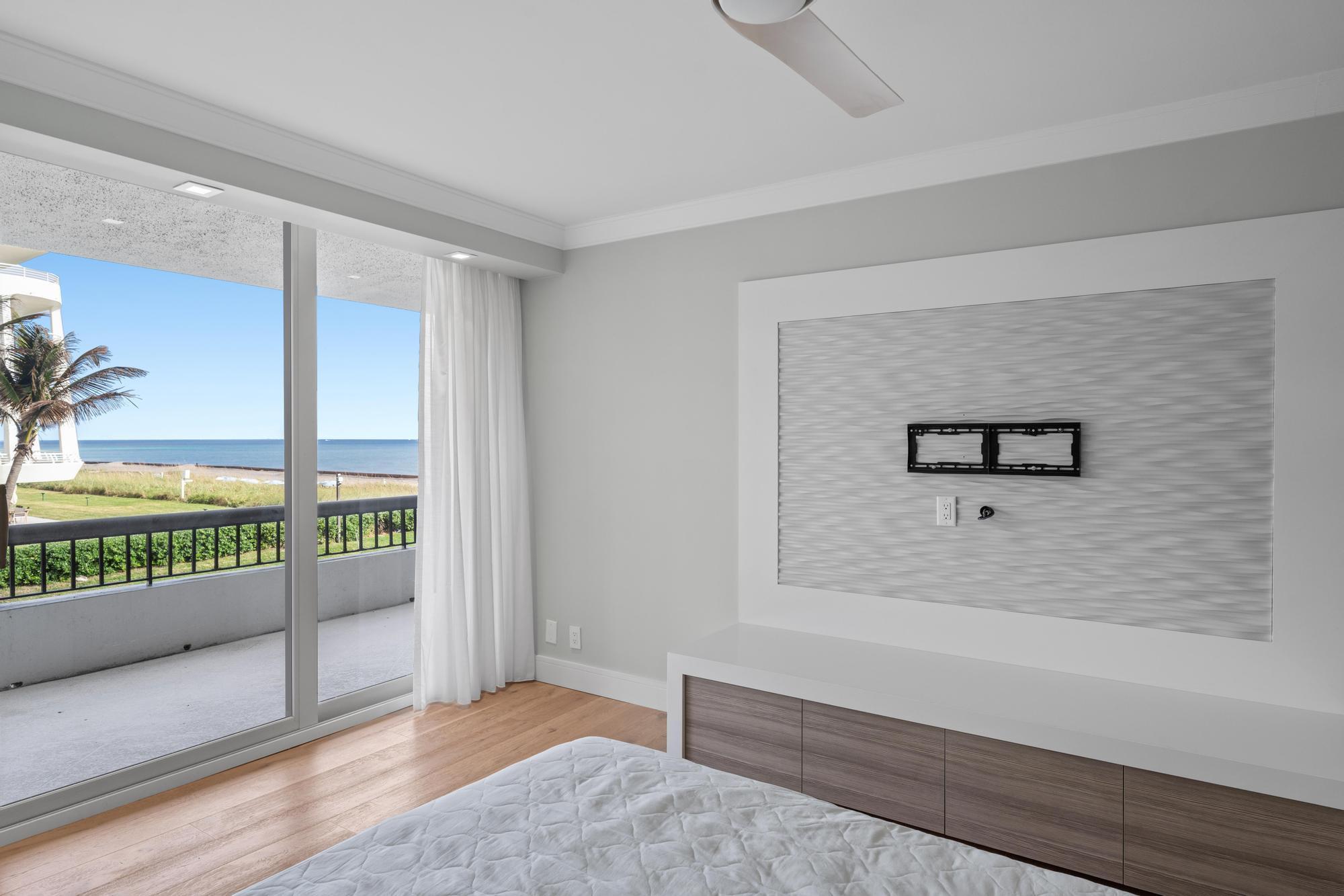 BEACH POINT CONDO - Residential