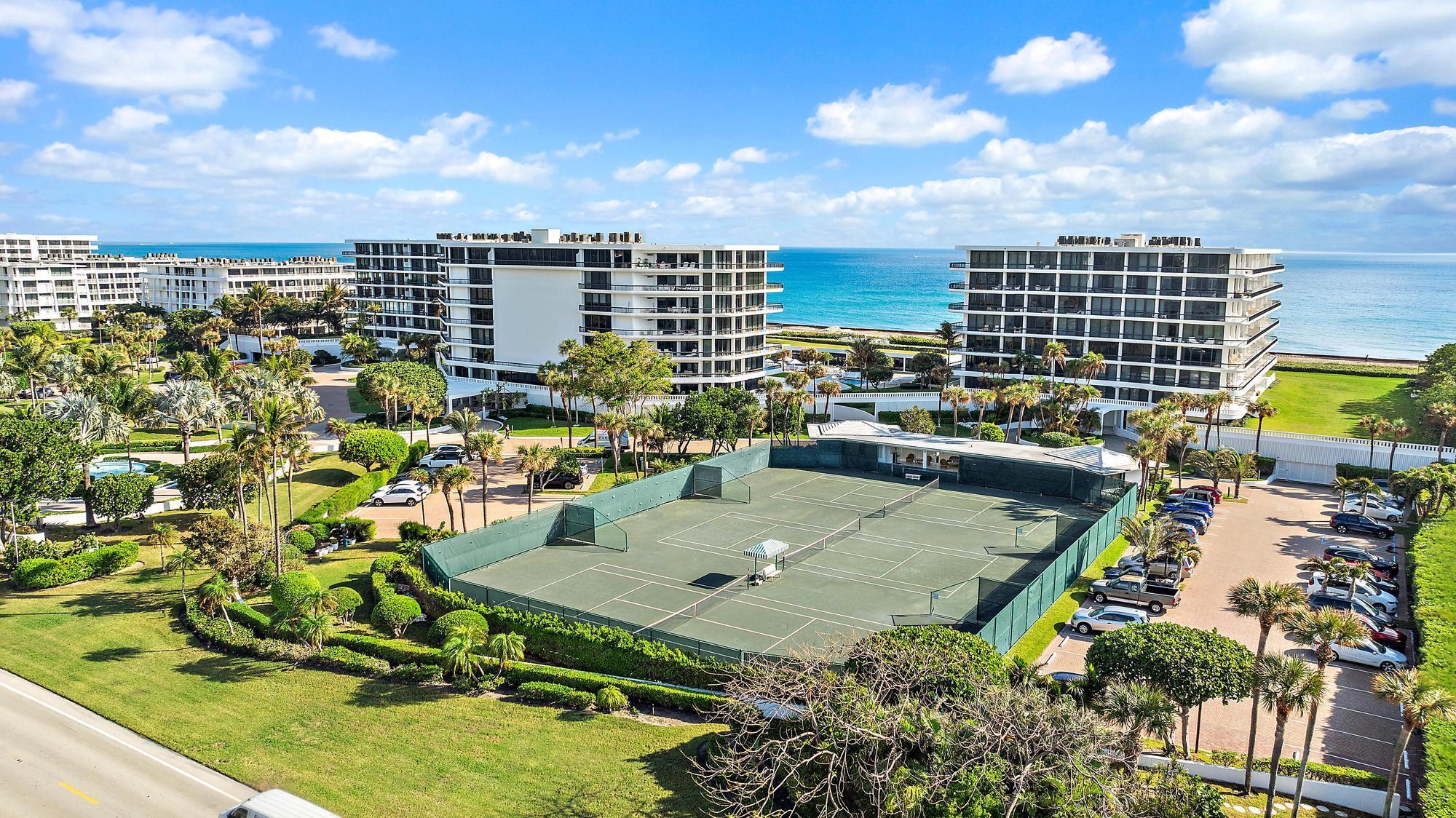 BEACH POINT CONDO - Residential