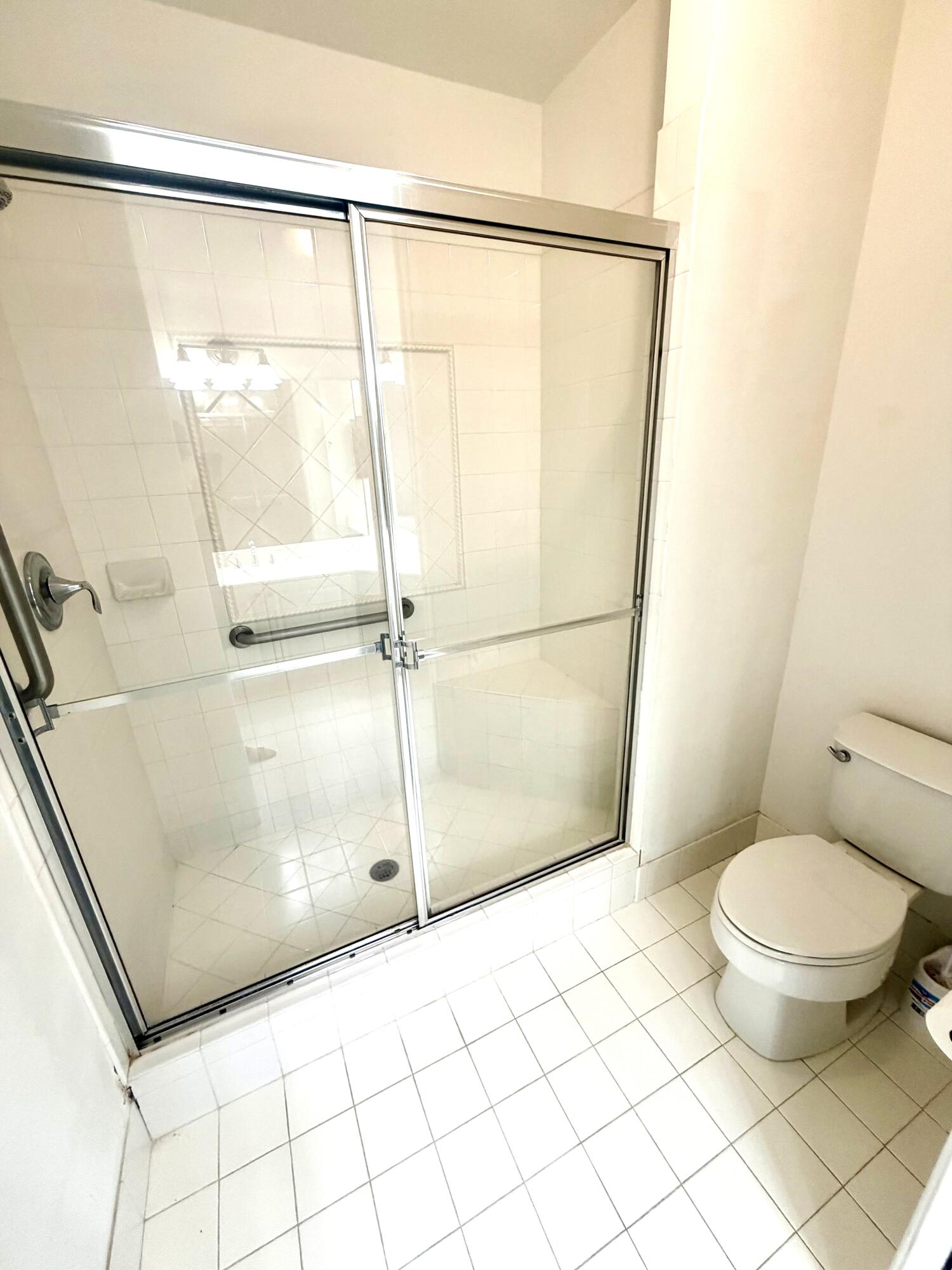 ROYAL POINT AT PALM AIRE - Residential Lease