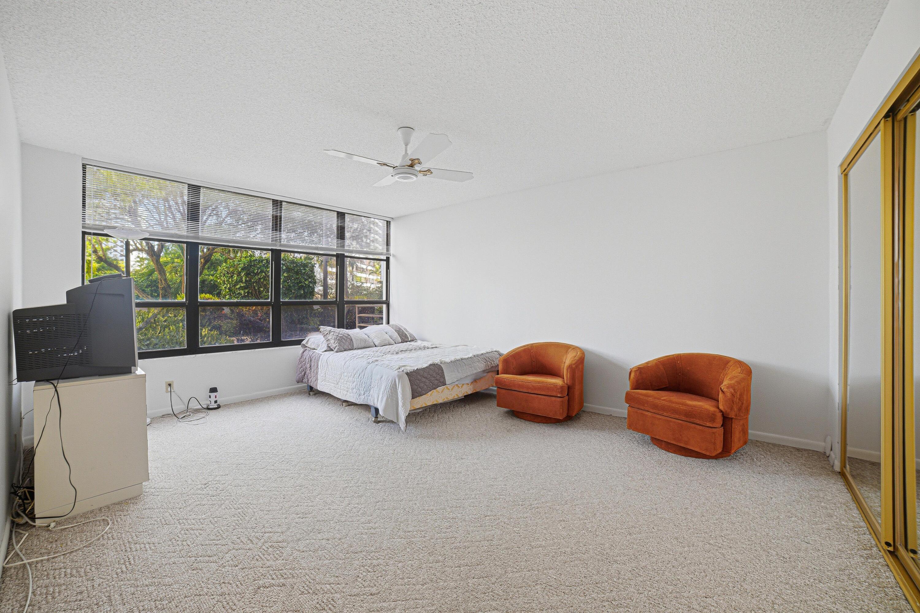 OLYMPUS CONDO PHASE - Residential