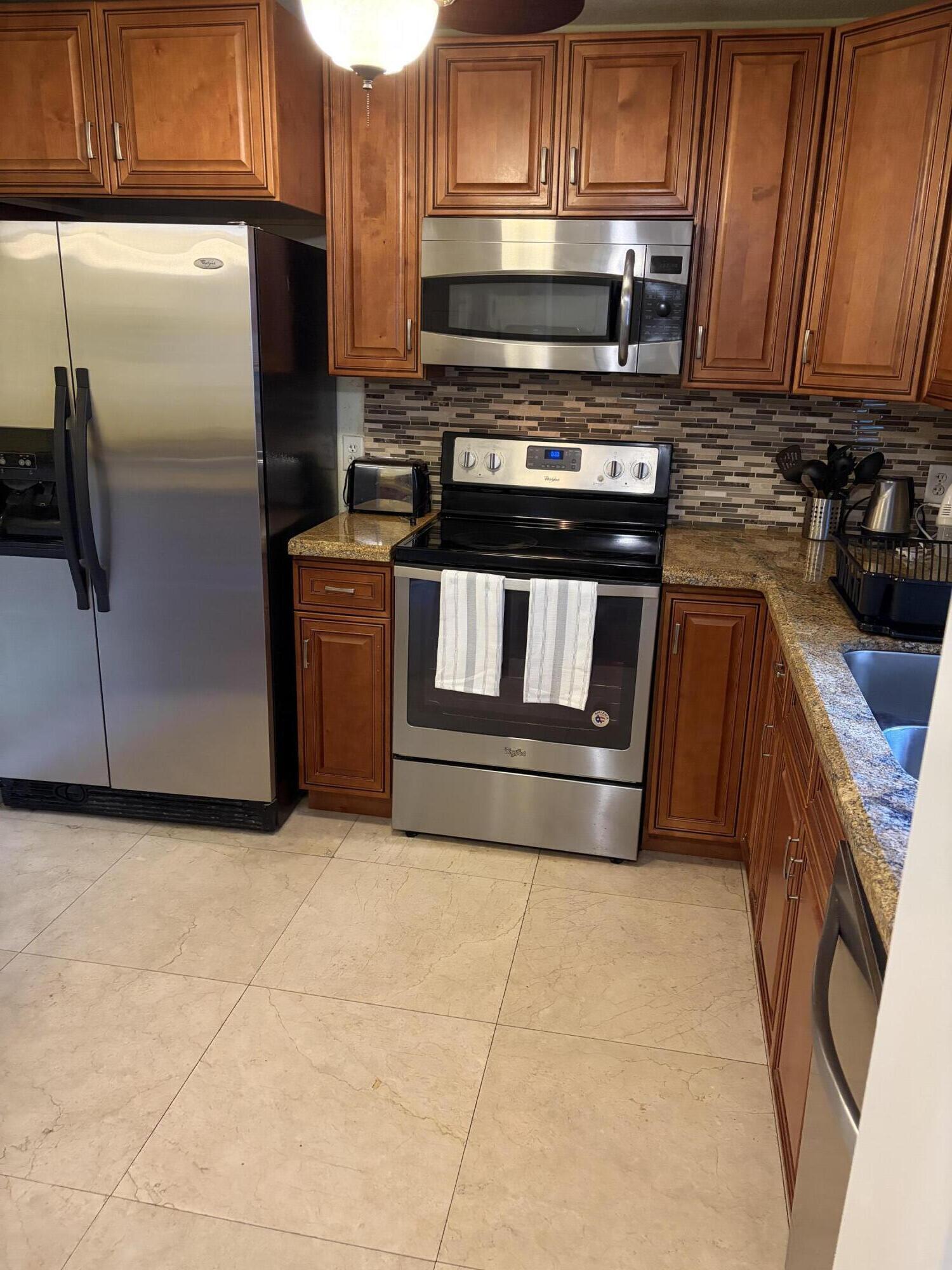 ISLE OF SANDALFOOT CONDO - Residential Lease