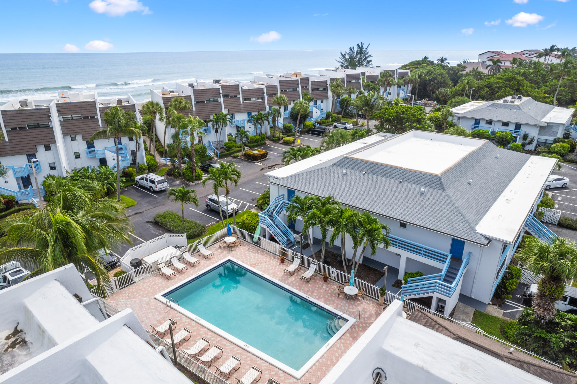 VILLA DEL SOL CONDOMINIUM - Residential