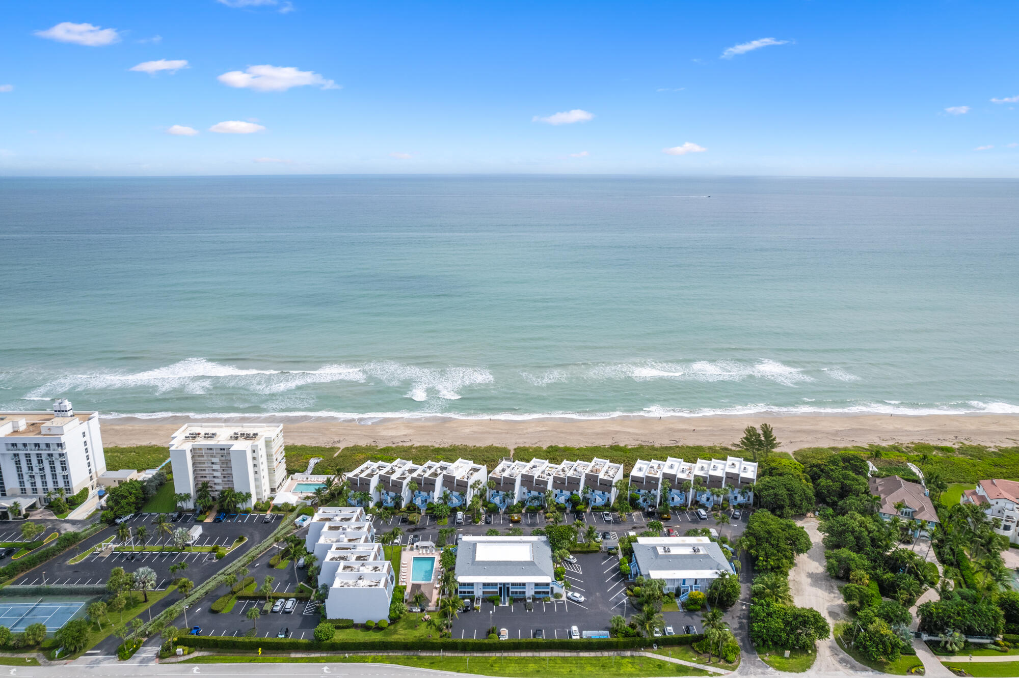 VILLA DEL SOL CONDOMINIUM - Residential